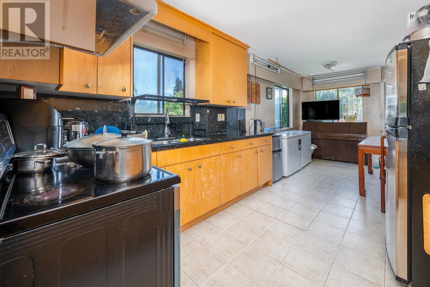 1342 E 10TH AVENUE, Vancouver