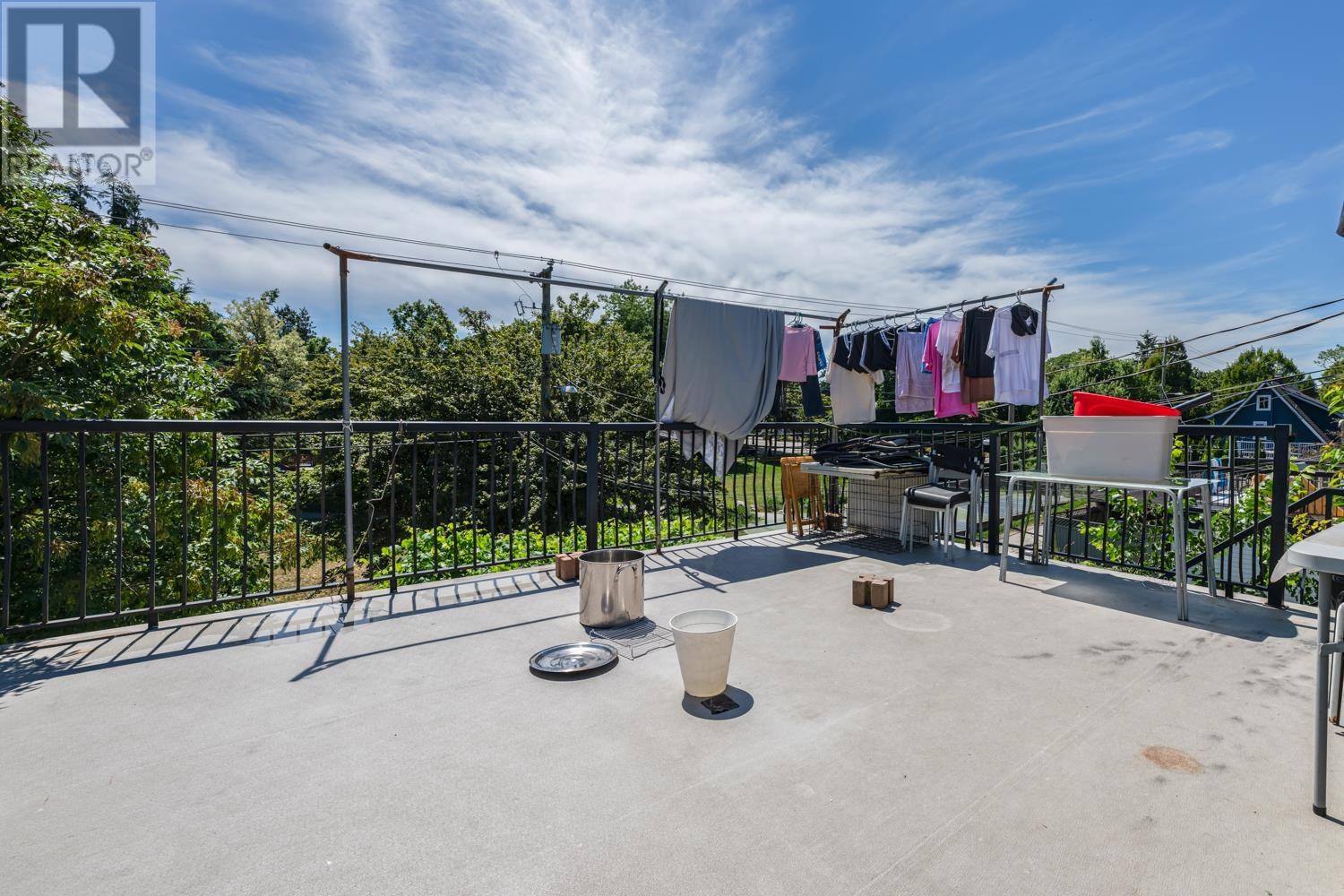 1342 E 10TH AVENUE, Vancouver