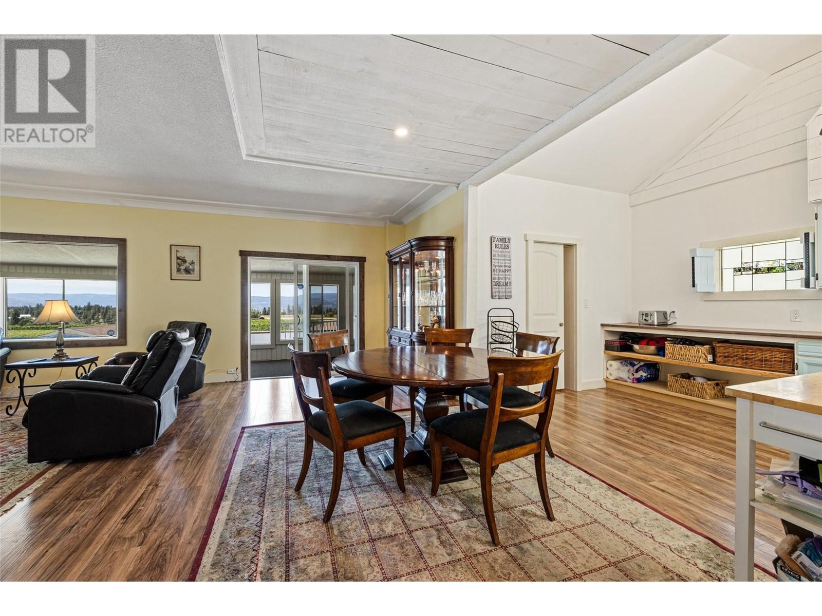 3299 McCulloch Road - 7