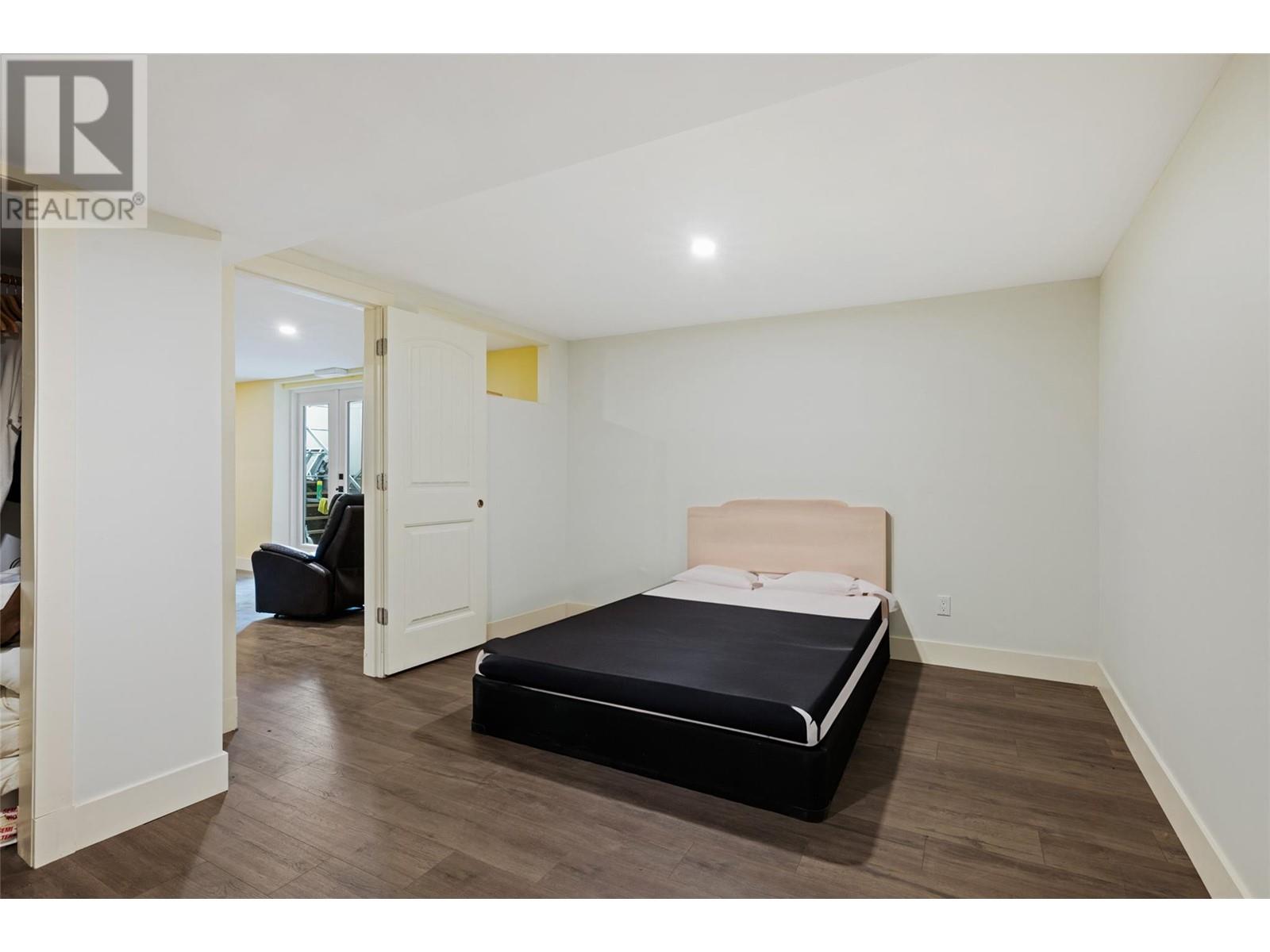 3299 McCulloch Road - 65