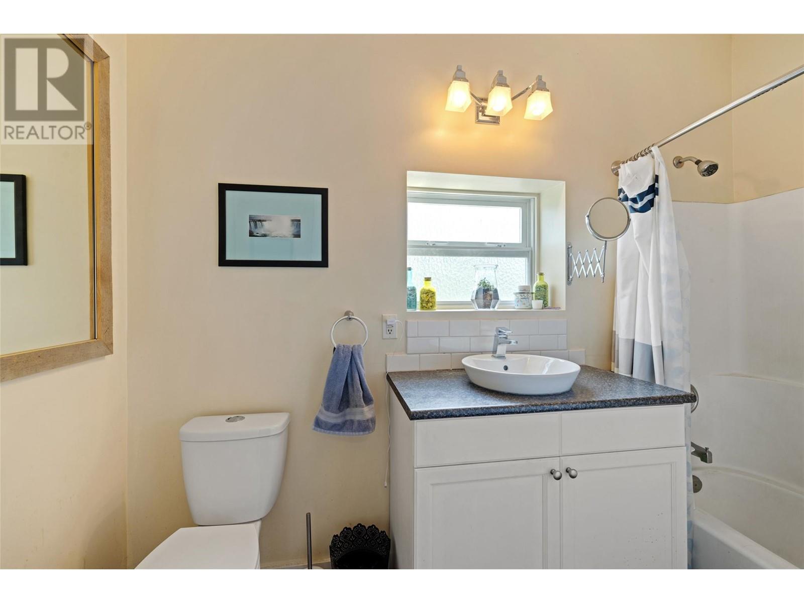 3299 McCulloch Road - 60
