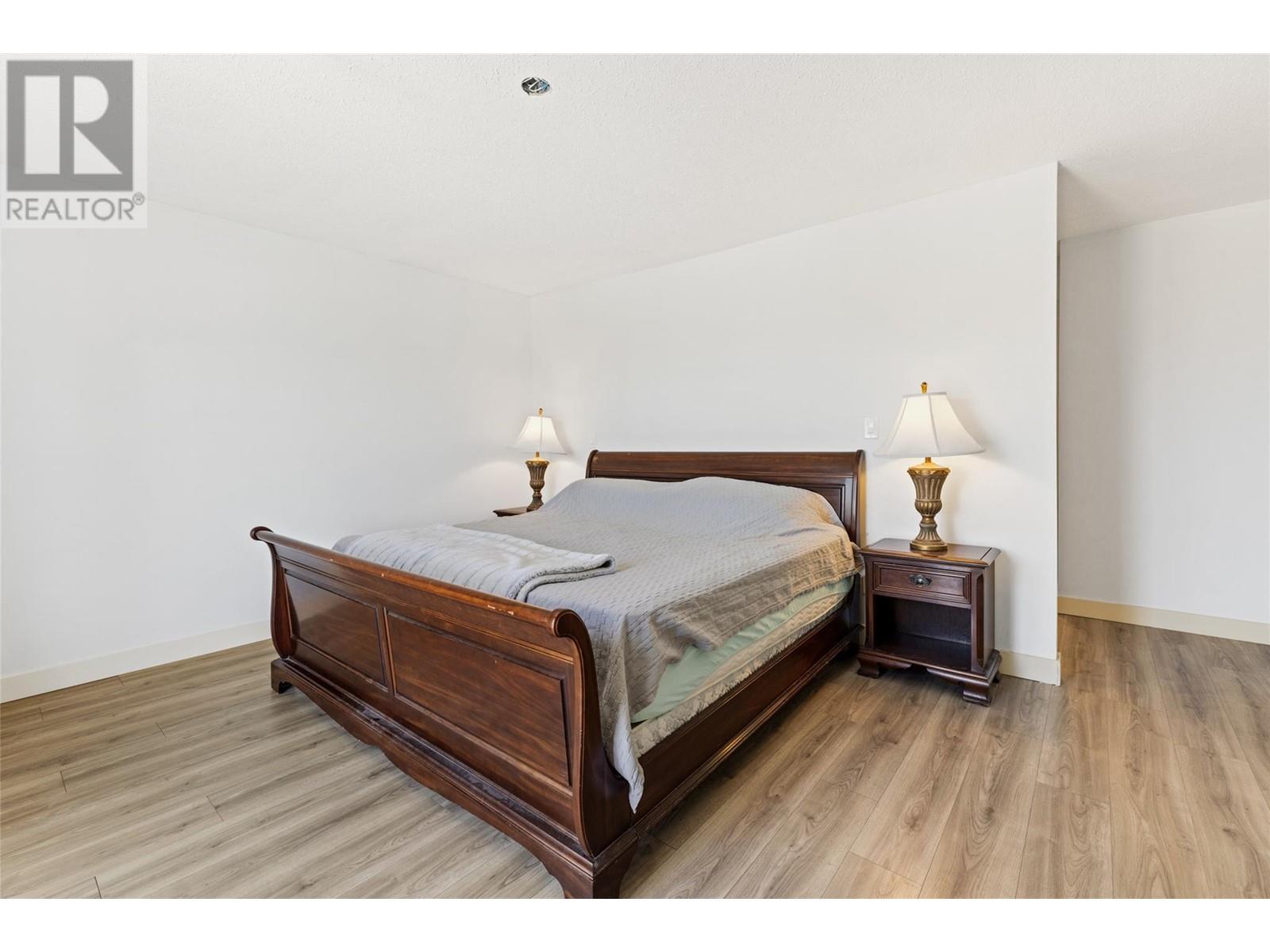 3299 McCulloch Road - 30
