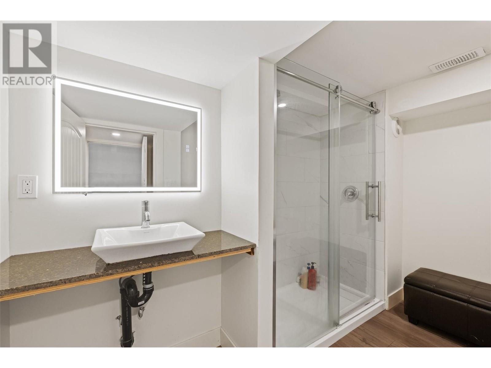 3299 McCulloch Road - 66