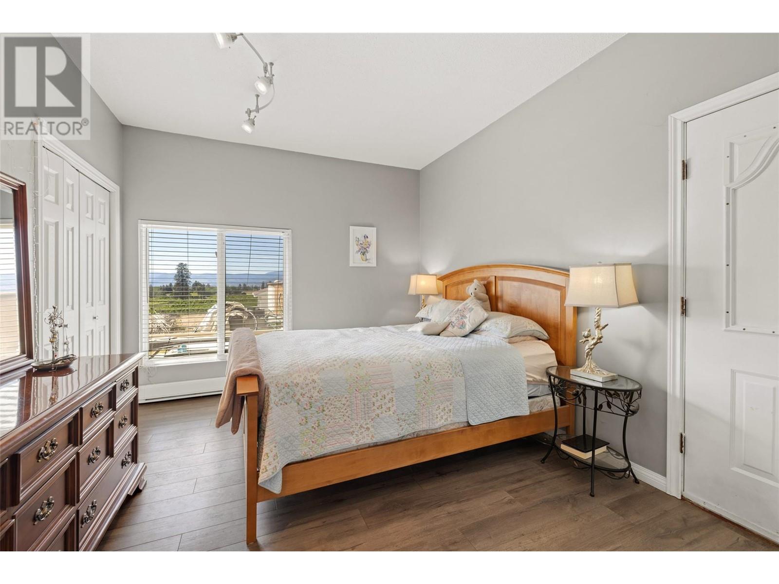 3299 McCulloch Road - 58