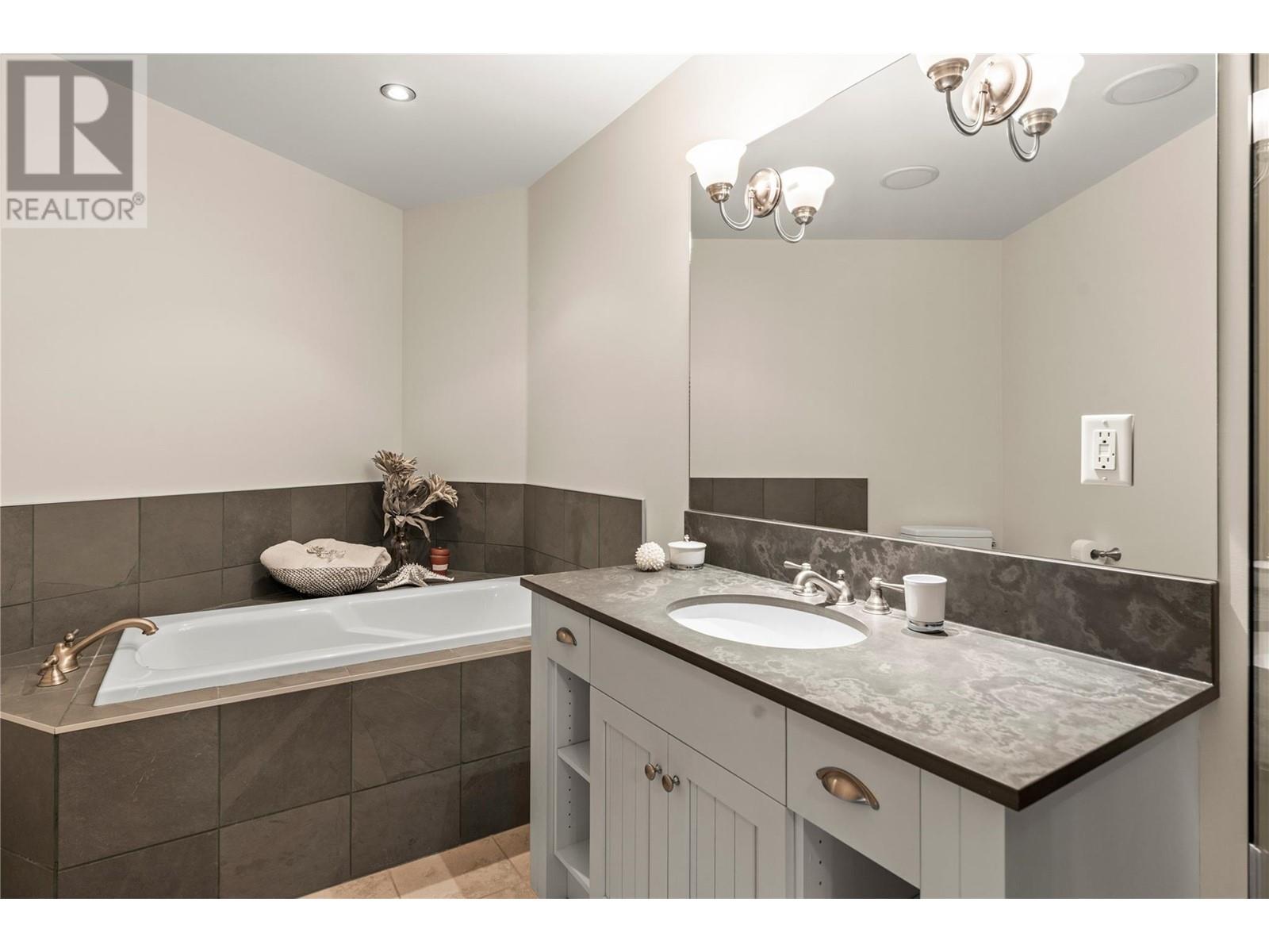 #50 9845 EASTSIDE ROAD - Image 15