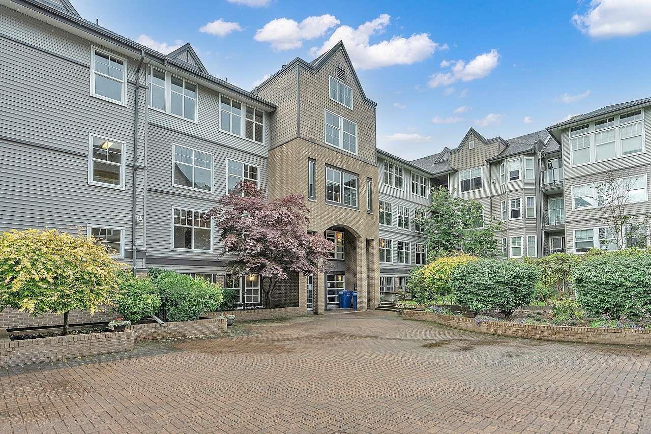 Photo 1 of 416 20200 56 Avenue, Langley BC