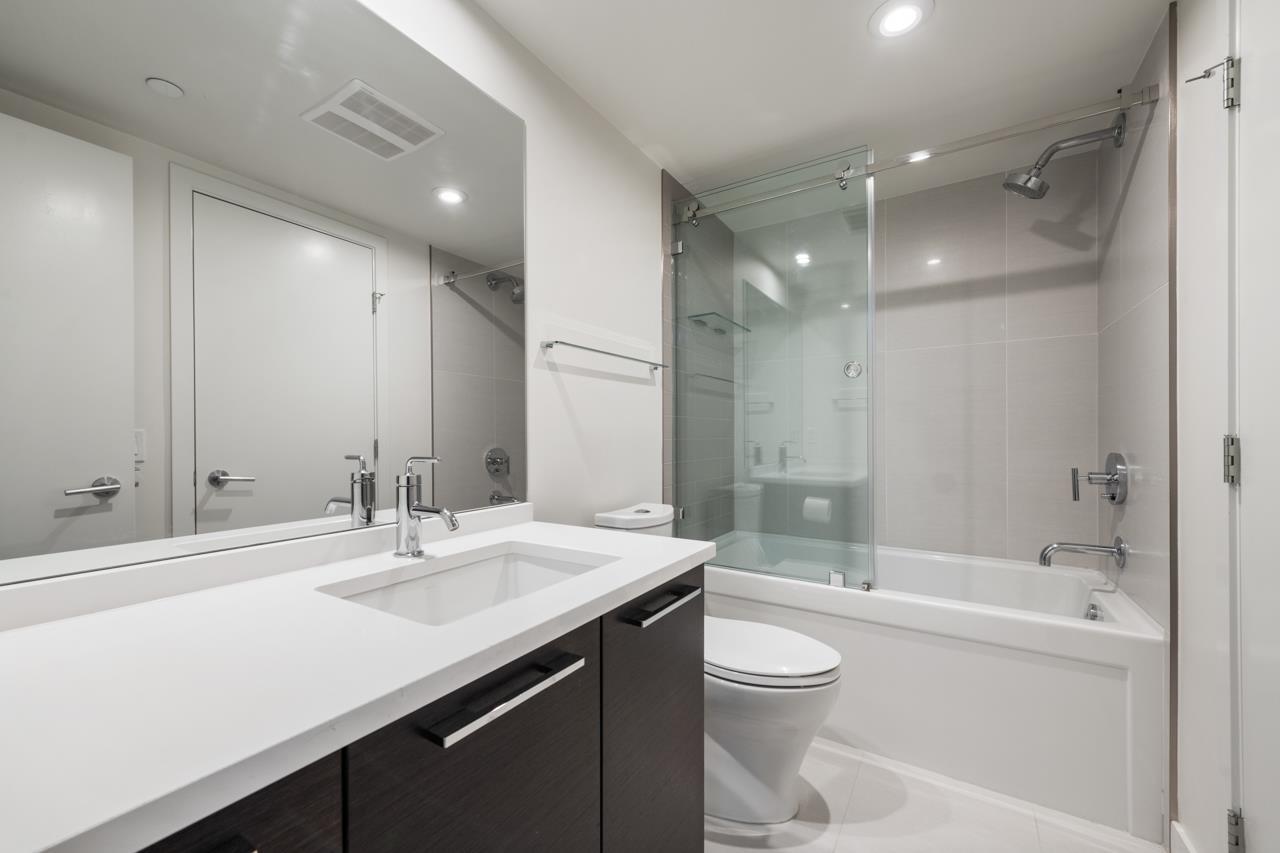 303 1160 OXFORD STREET, White Rock real estate listing R2950674