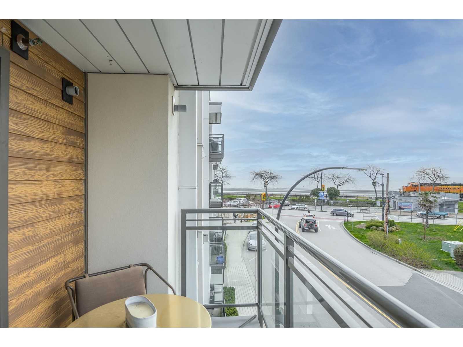 303 1160 OXFORD STREET, White Rock real estate listing R2950674