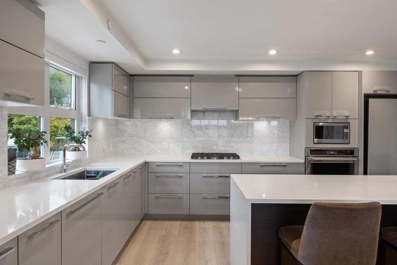 303 1160 OXFORD STREET, White Rock real estate listing R2950674