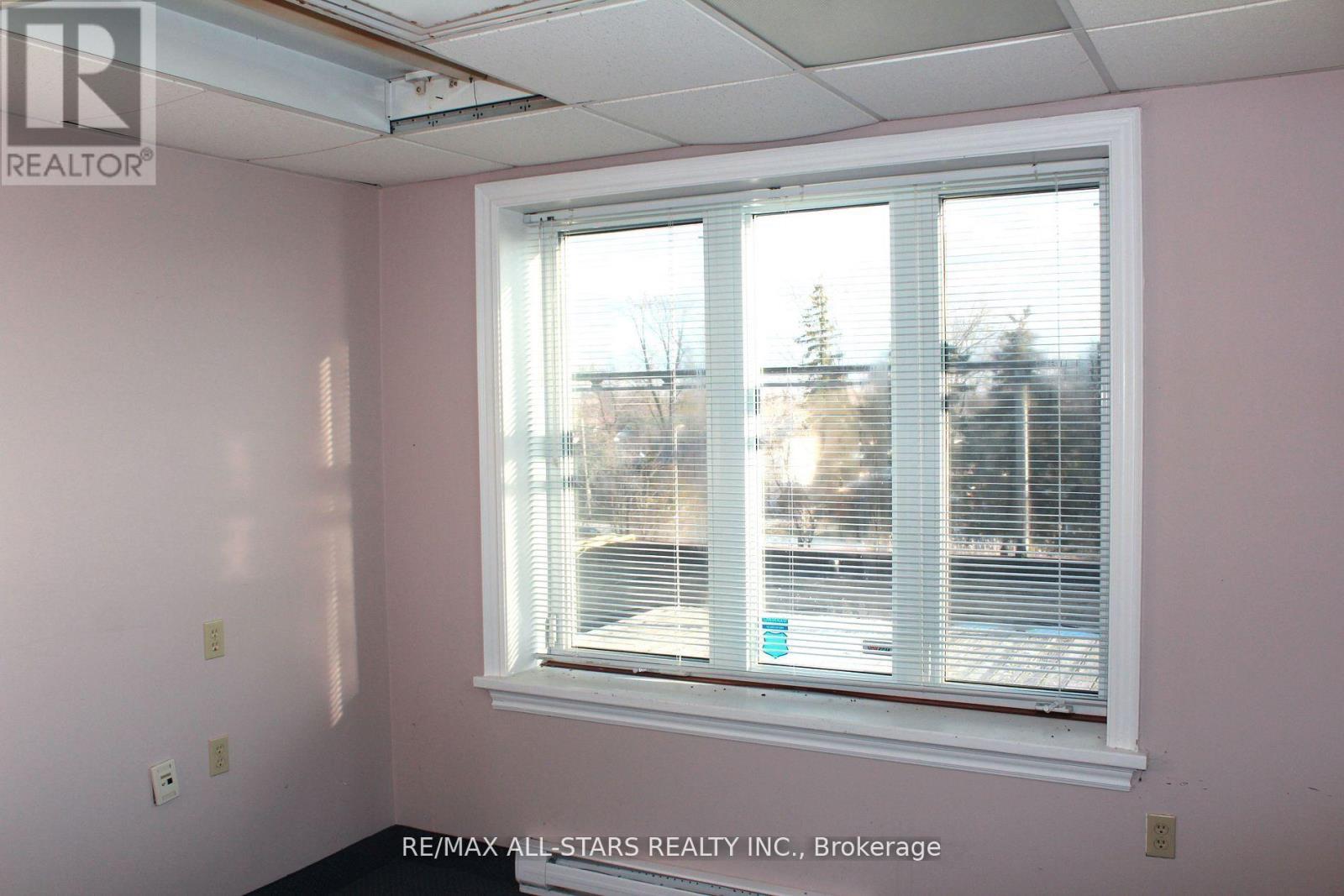 Photo 15 of 2 183 Simcoe Avenue, Georgina ON