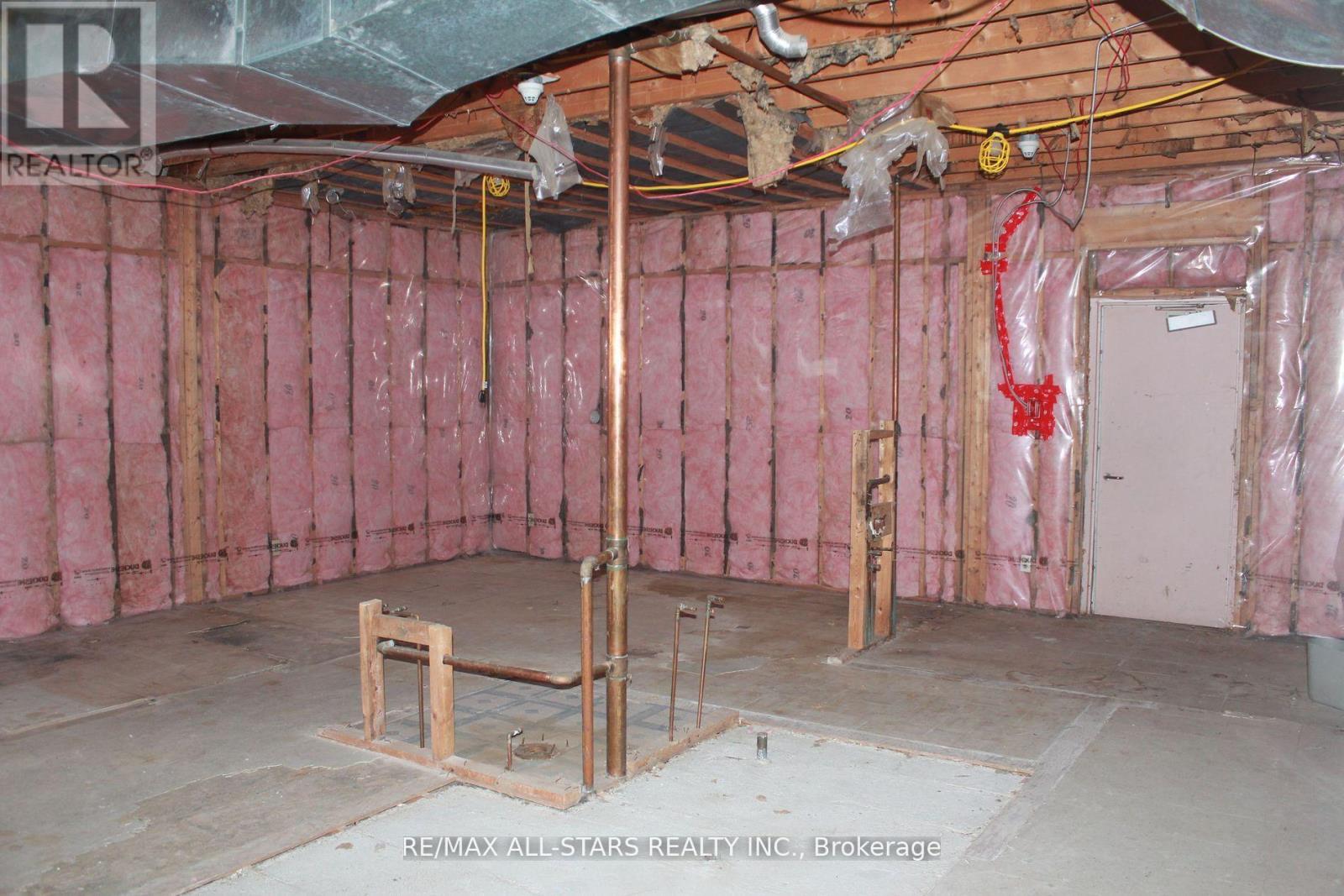 Photo 6 of 2 183 Simcoe Avenue, Georgina ON