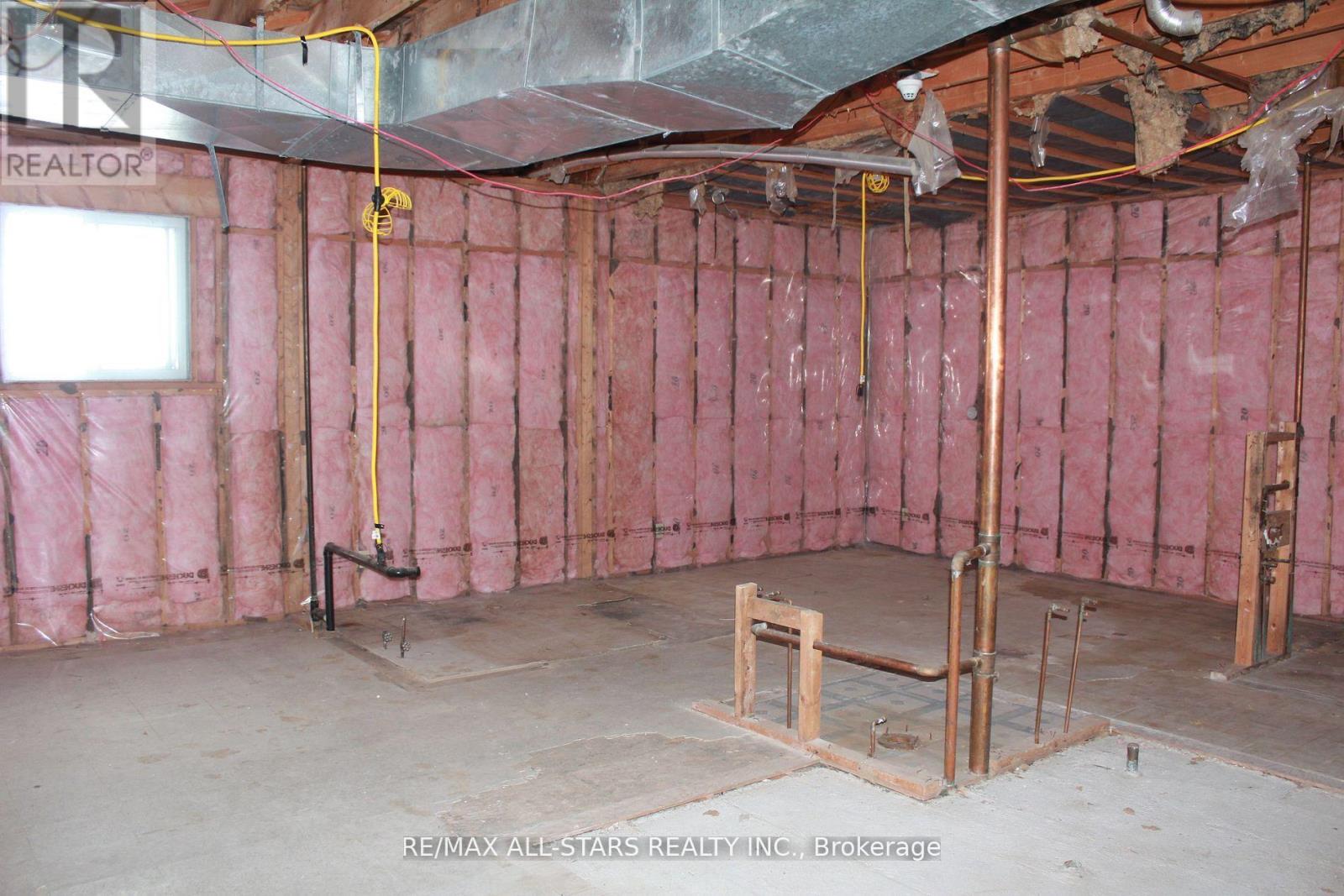 Photo 7 of 2 183 Simcoe Avenue, Georgina ON