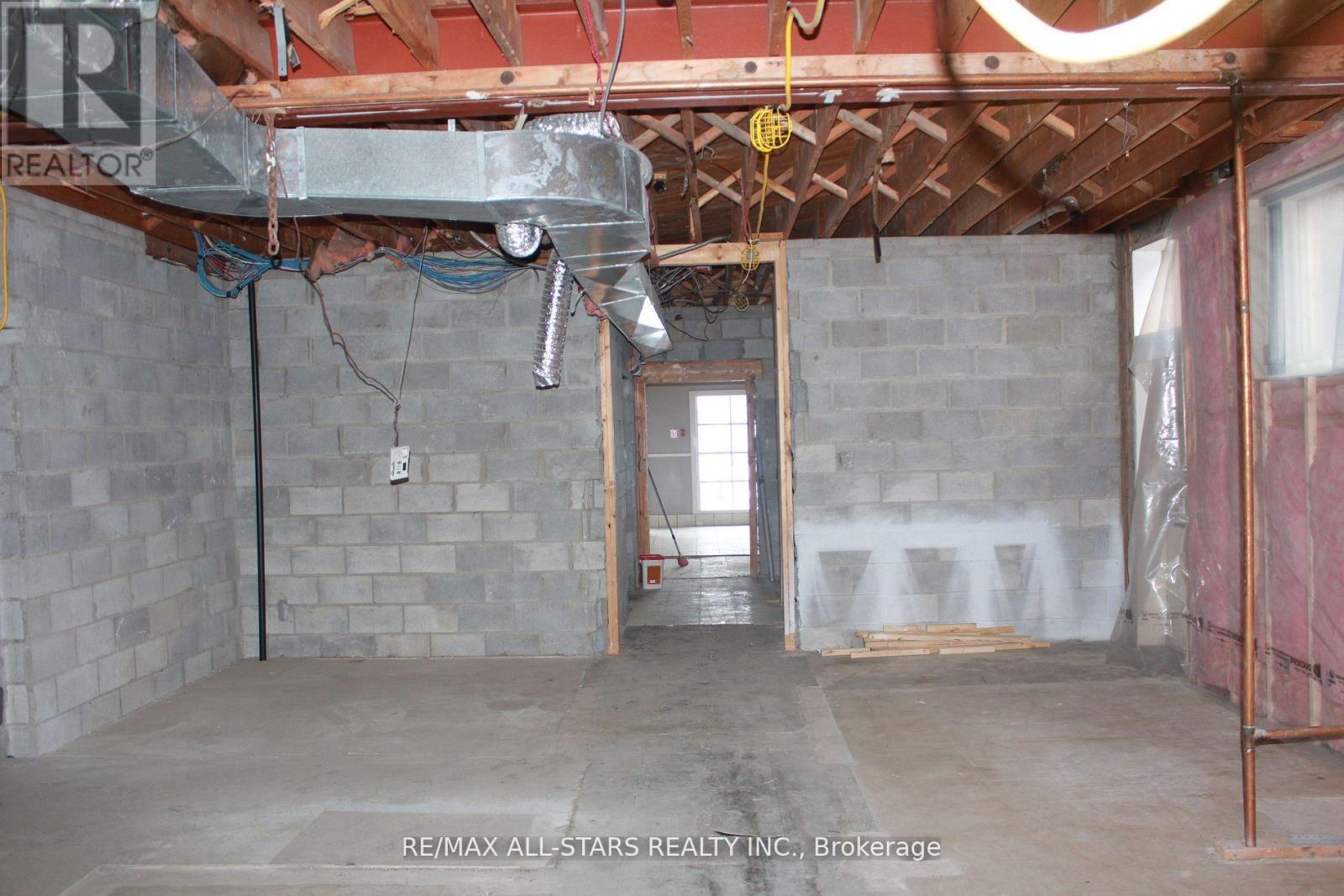 Photo 8 of 2 183 Simcoe Avenue, Georgina ON