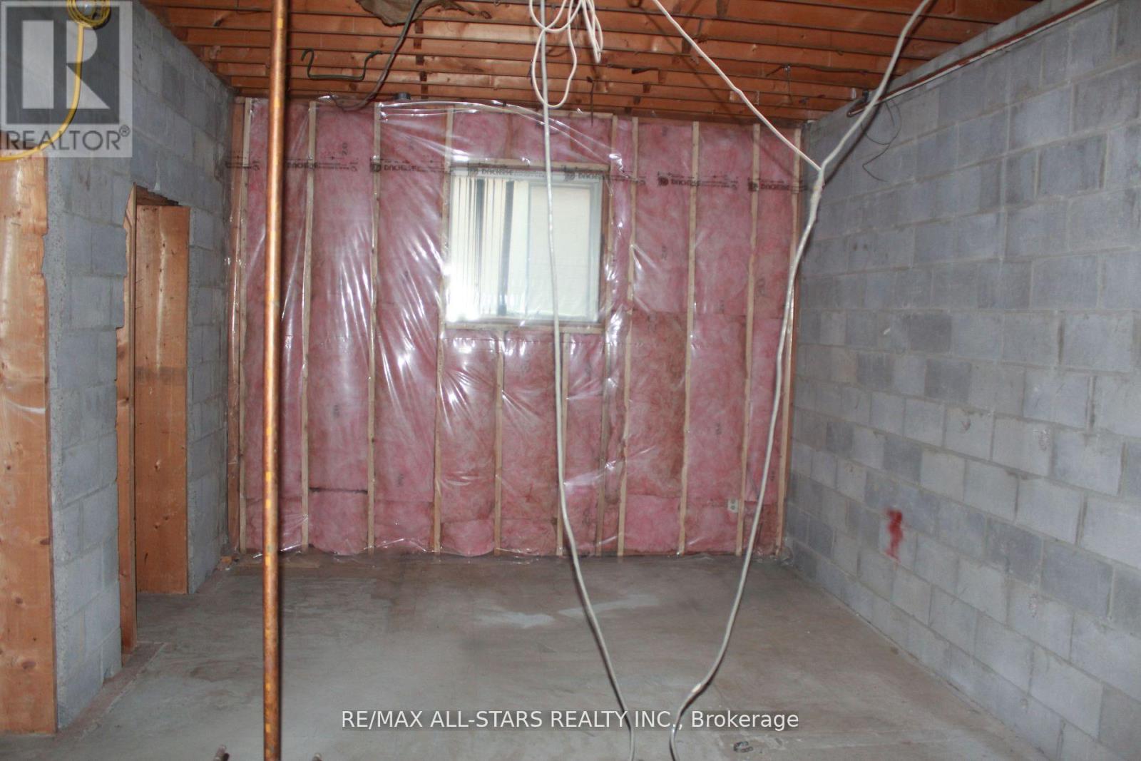Photo 9 of 2 183 Simcoe Avenue, Georgina ON