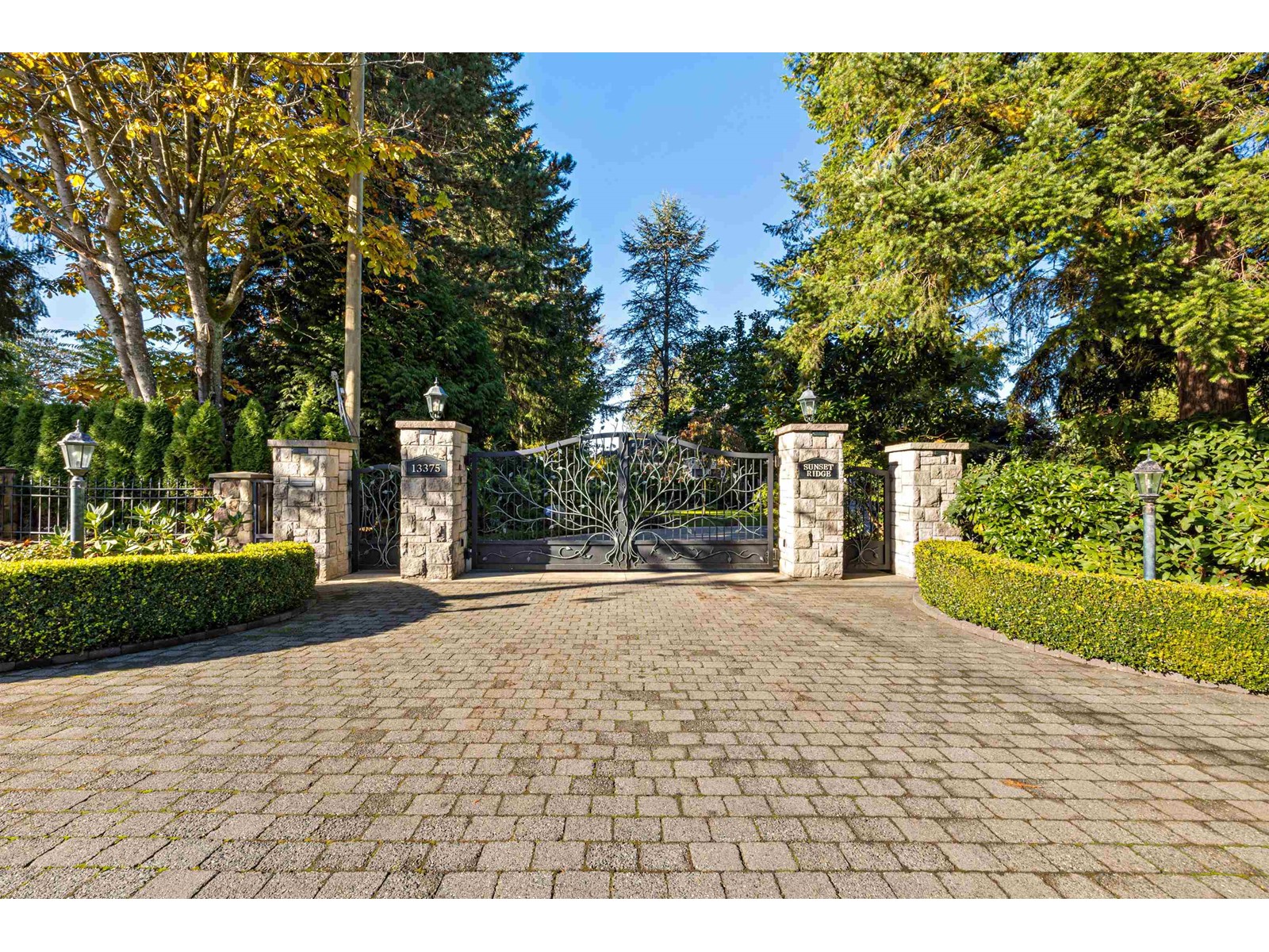 13375 CRESCENT ROAD, Surrey