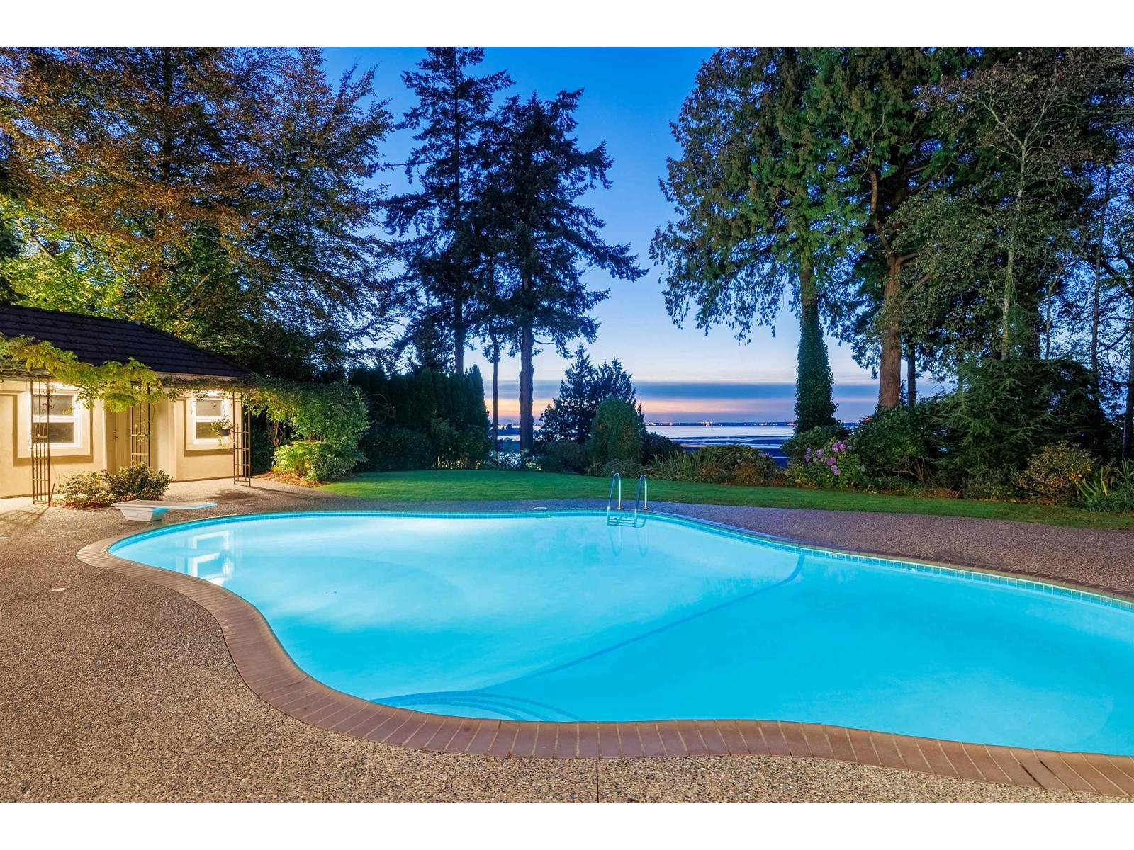 13375 CRESCENT ROAD, Surrey