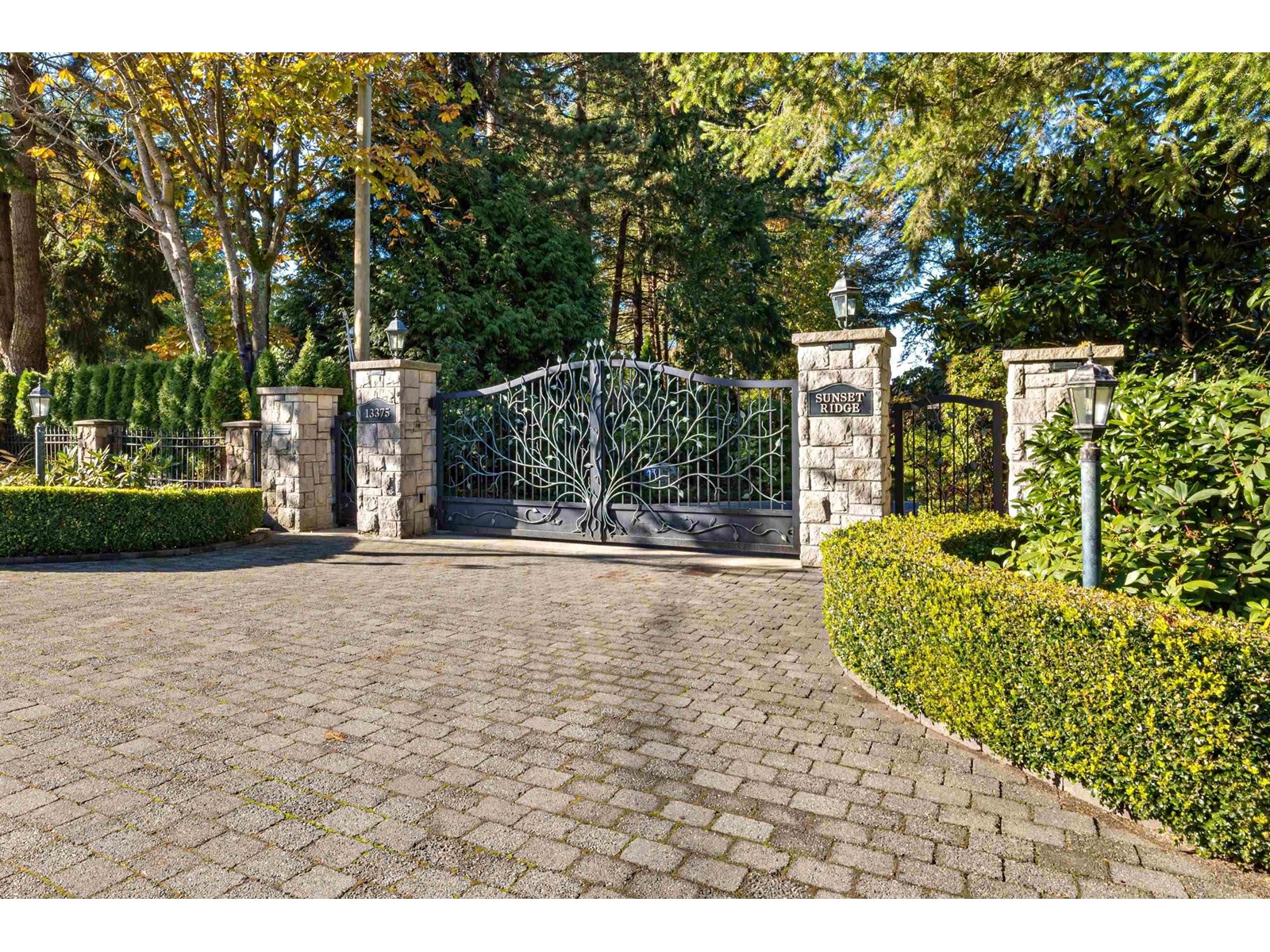 13375 CRESCENT ROAD, Surrey