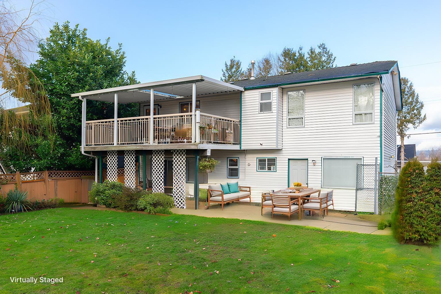Photo 11 of 12486 113 B Avenue, Surrey BC