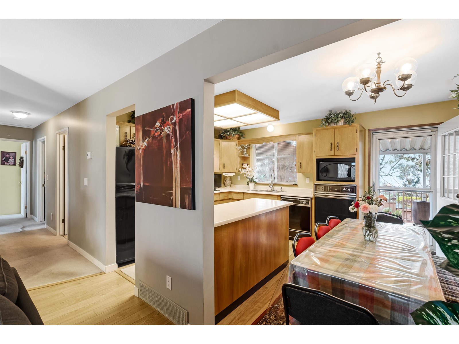 Photo 5 of 12486 113 B Avenue, Surrey BC