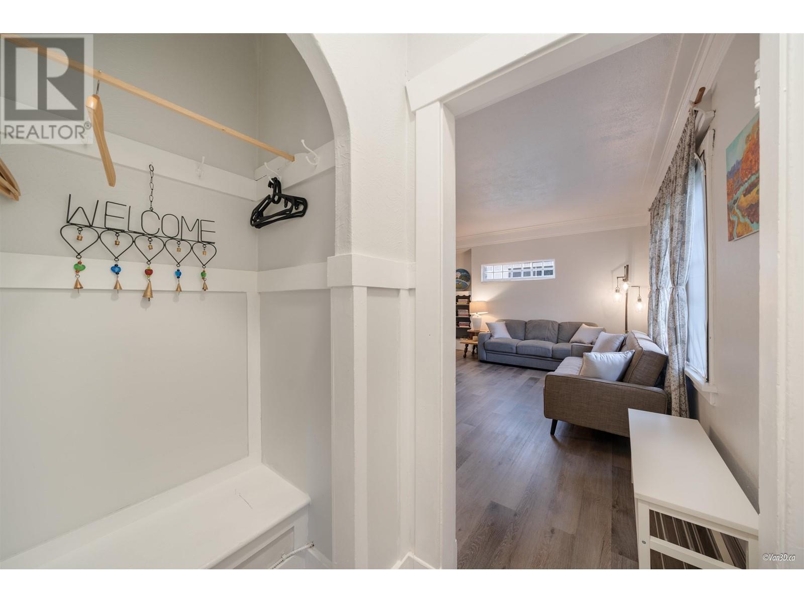 Photo 19 of 3425 W 8th Avenue, Vancouver BC