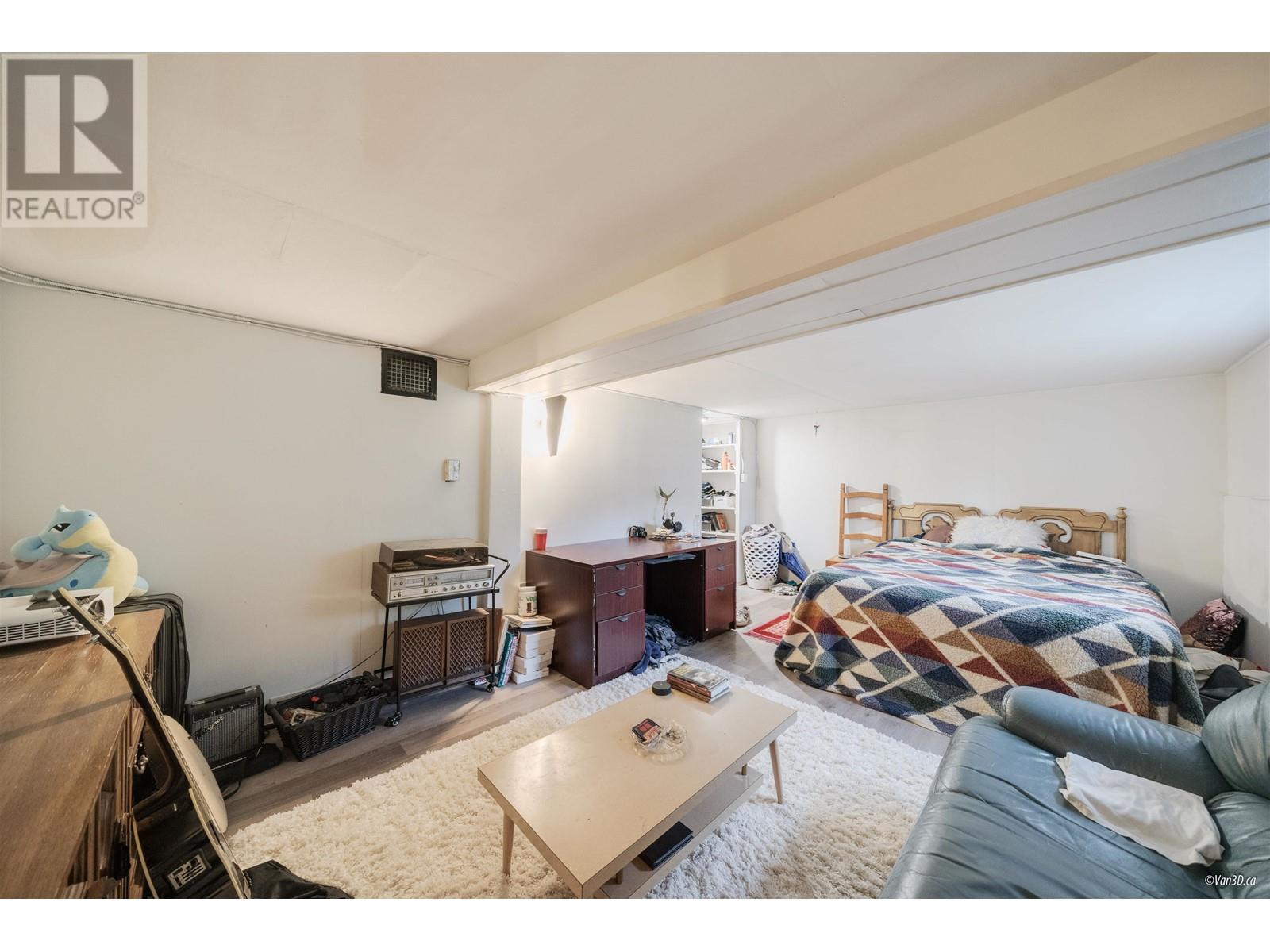 Photo 33 of 3425 W 8th Avenue, Vancouver BC