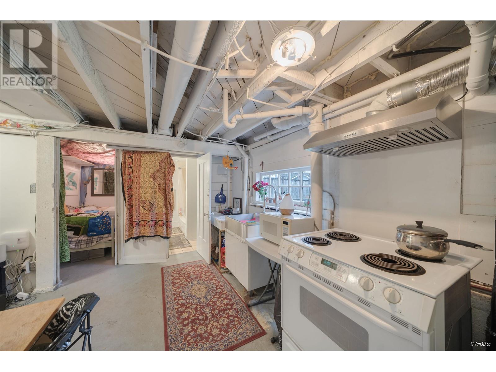 Photo 36 of 3425 W 8th Avenue, Vancouver BC