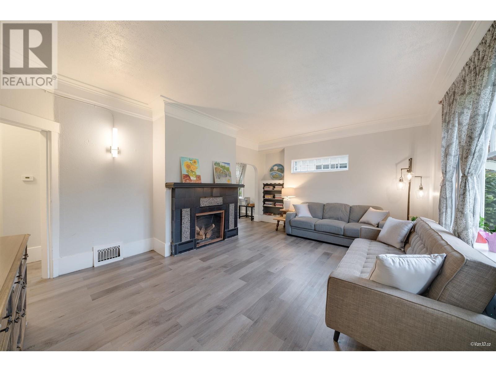 Photo 6 of 3425 W 8th Avenue, Vancouver BC