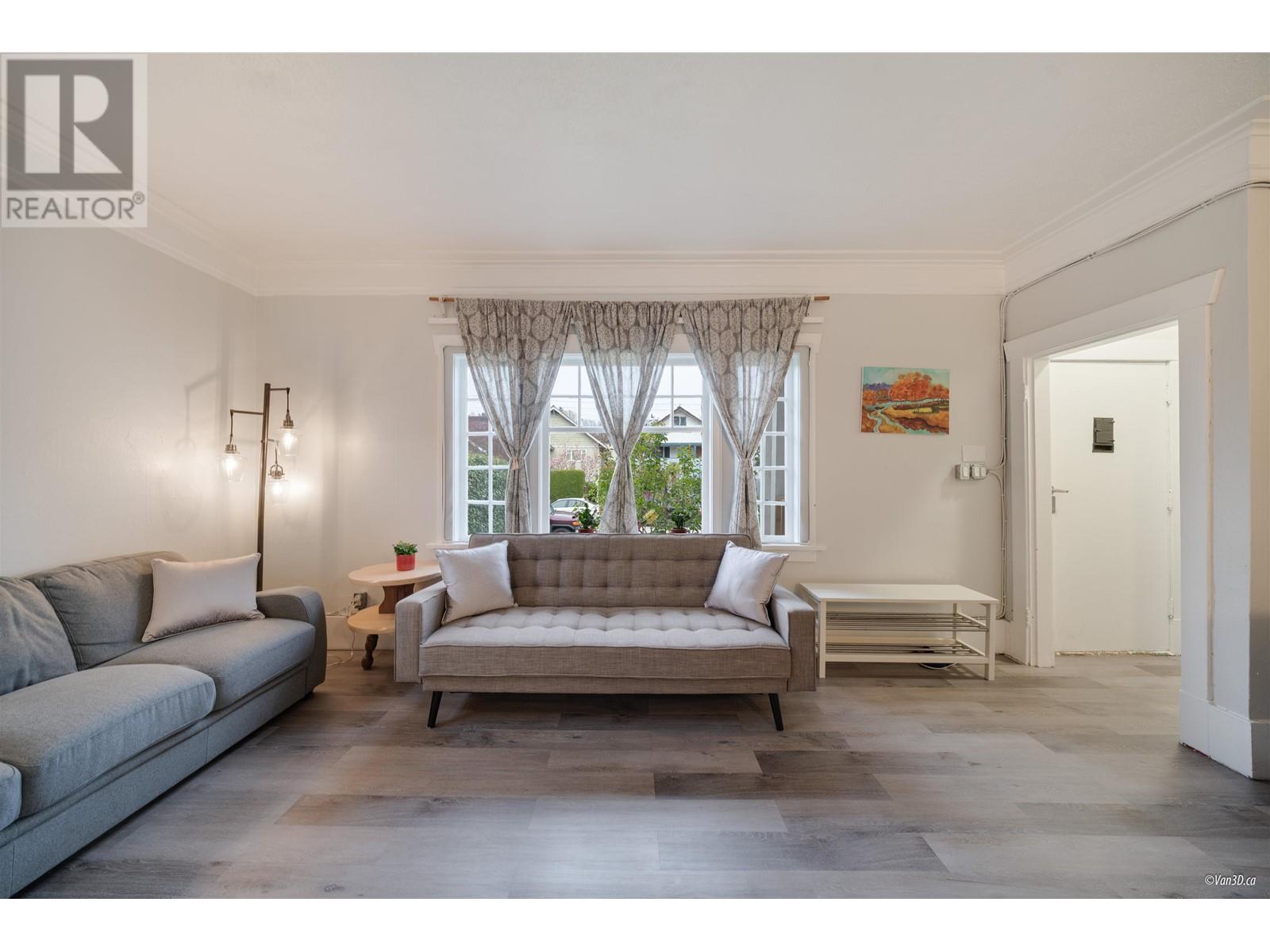 Photo 8 of 3425 W 8th Avenue, Vancouver BC