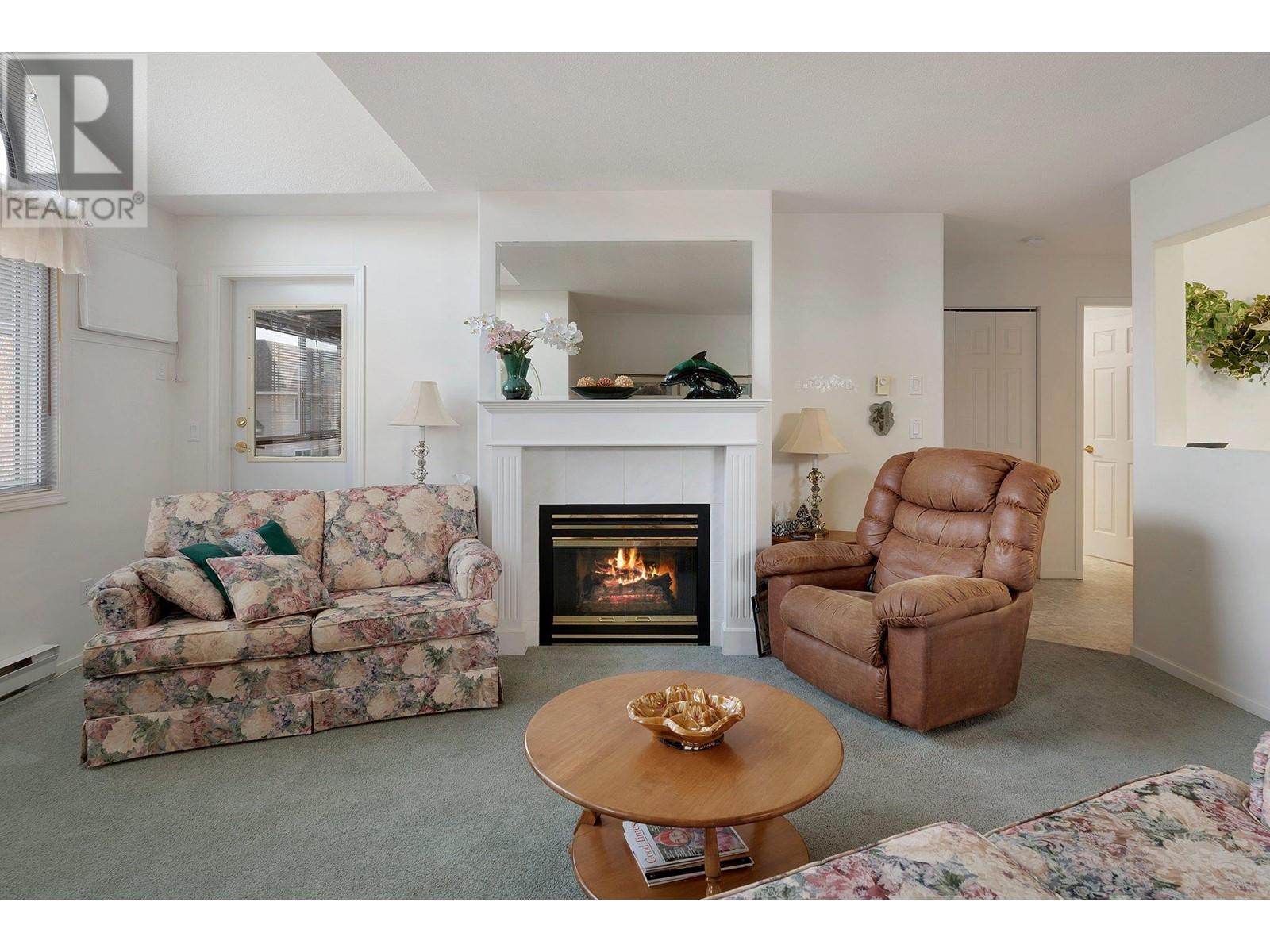 302 940 Glenwood Avenue, Kelowna