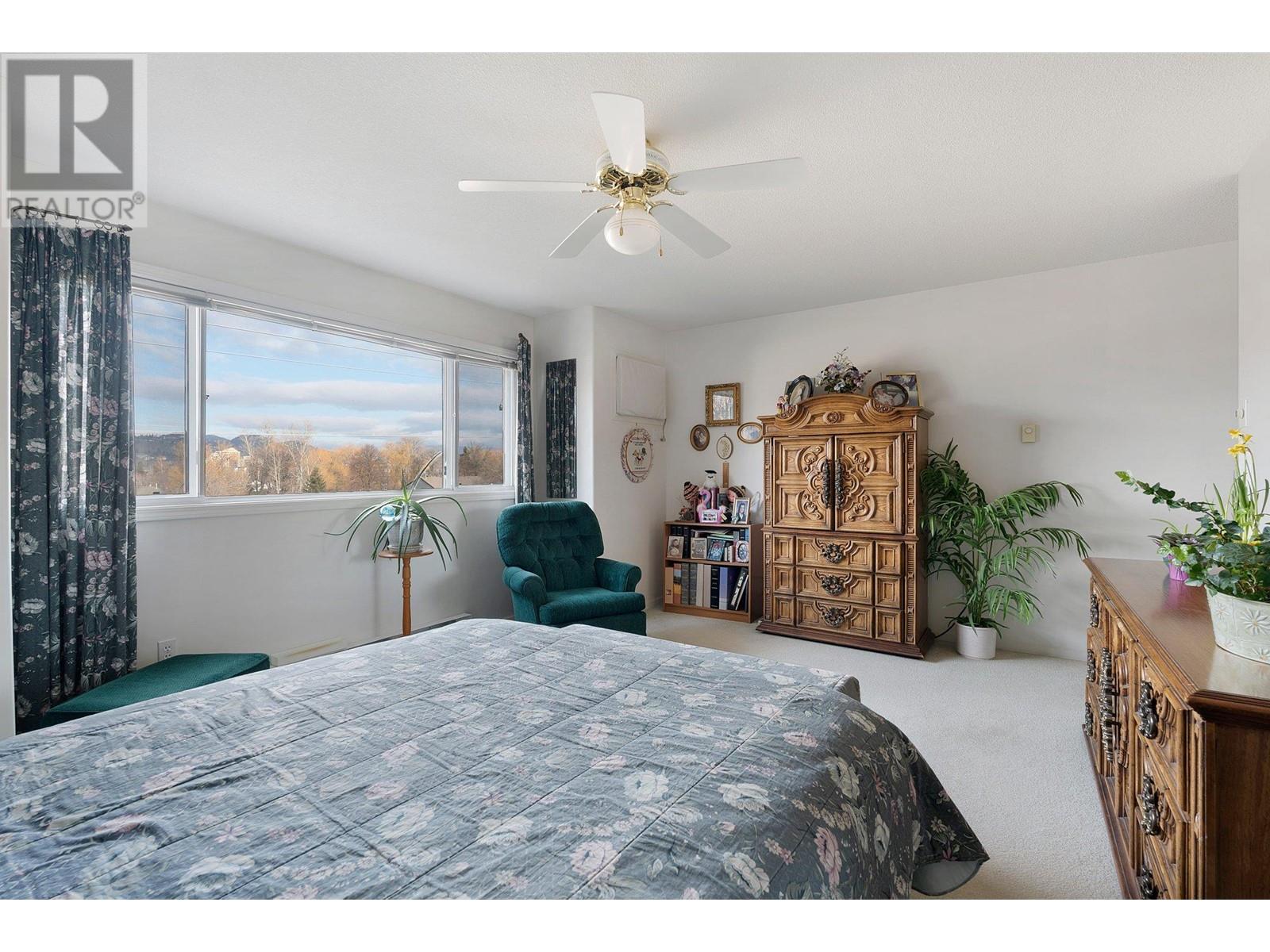 302 940 Glenwood Avenue, Kelowna