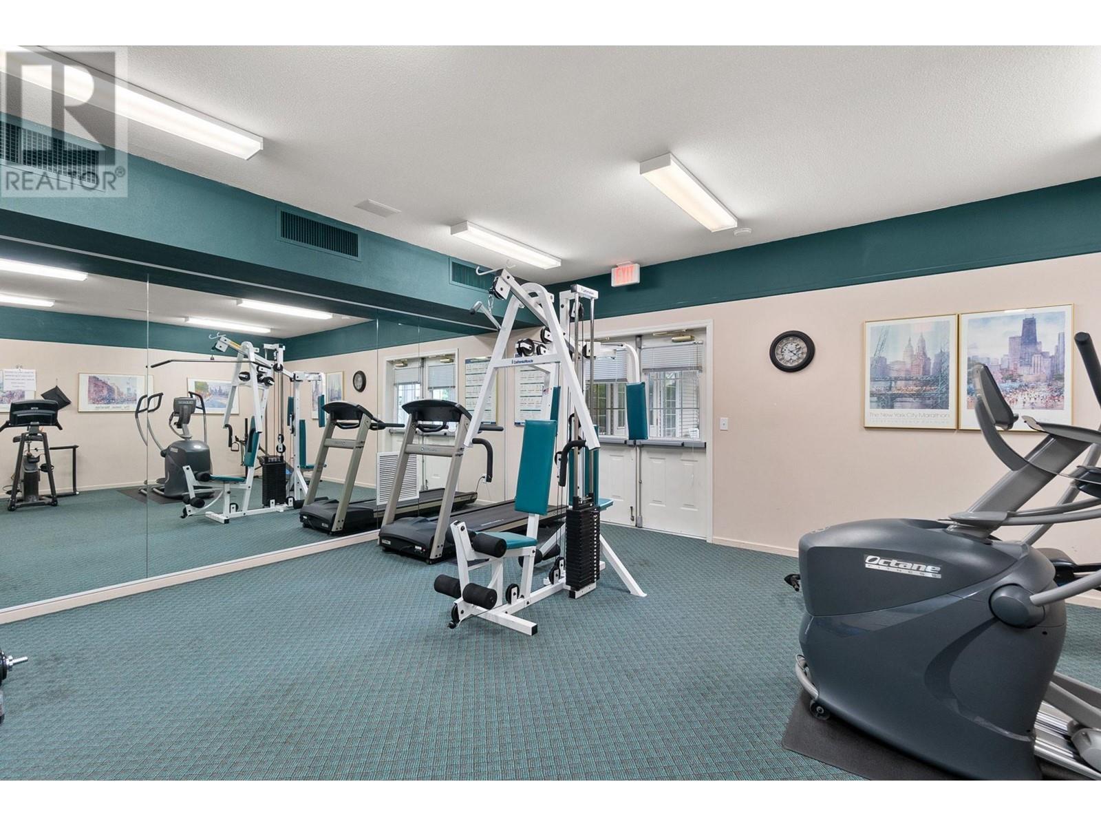 302 940 Glenwood Avenue, Kelowna