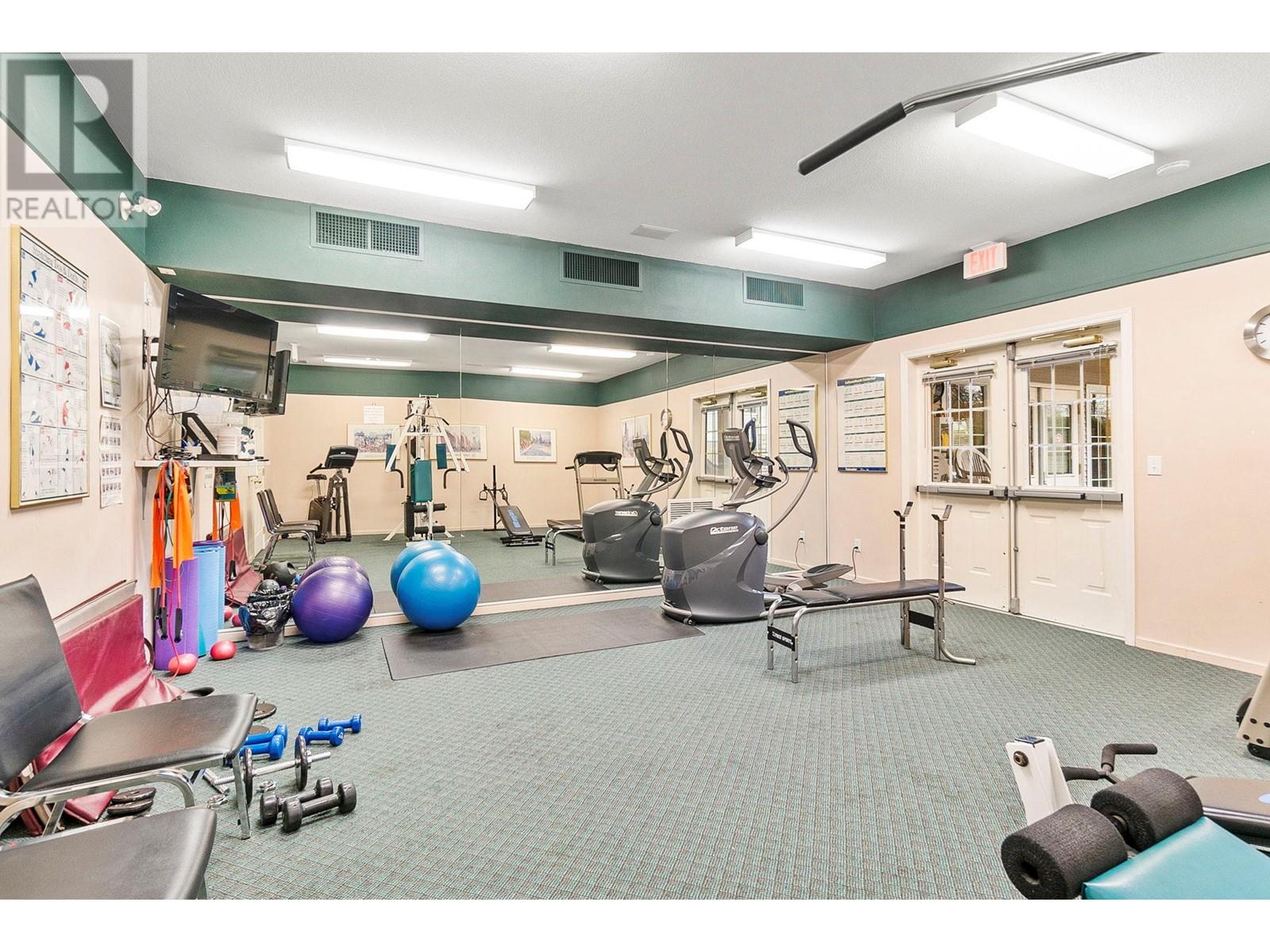 302 940 Glenwood Avenue, Kelowna