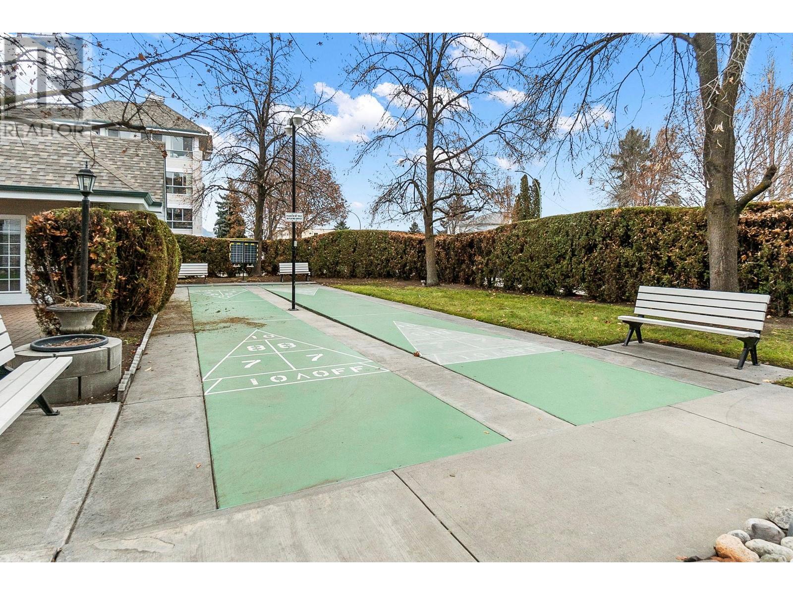 302 940 Glenwood Avenue, Kelowna