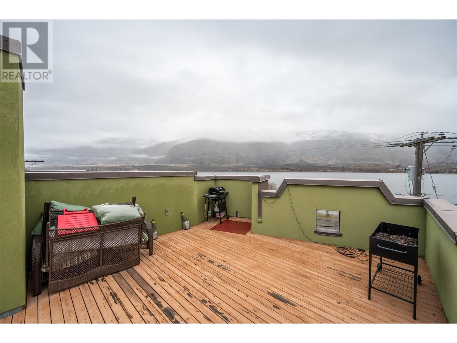 8032 SPARTAN Drive, Osoyoos