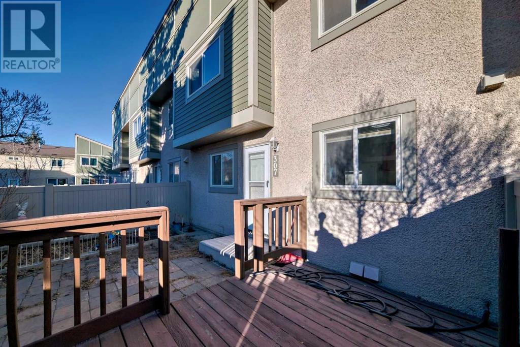 Single Family House for Sale in    Avenue NE Thorncliffe Calgary 