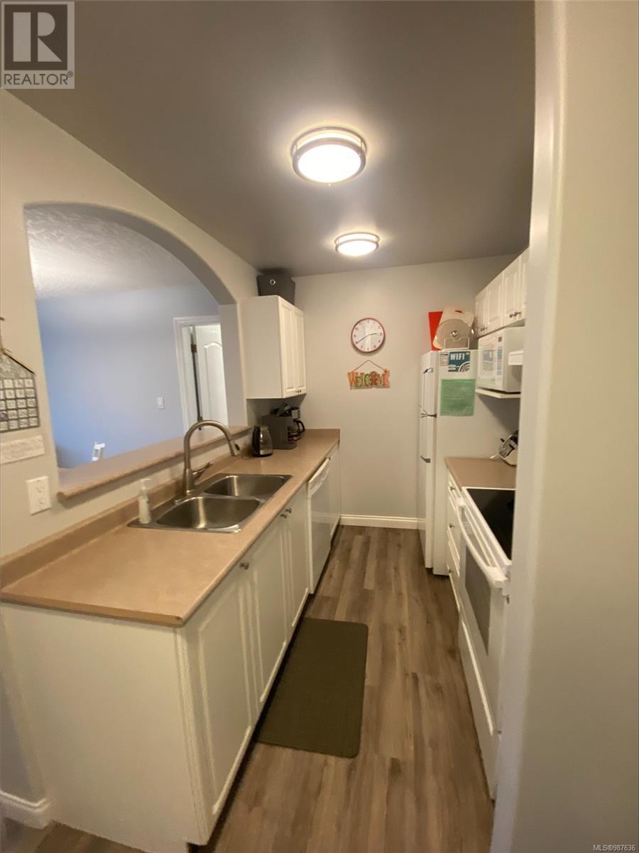 203 1340 Henry Rd, Courtenay real estate listing 987636