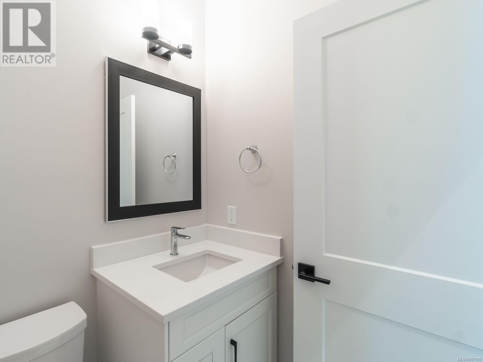 109 1217 Manzanita Pl, Nanaimo