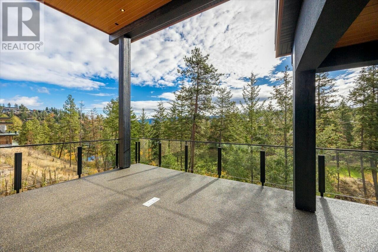  124 Wildsong Crescent West, Vernon
