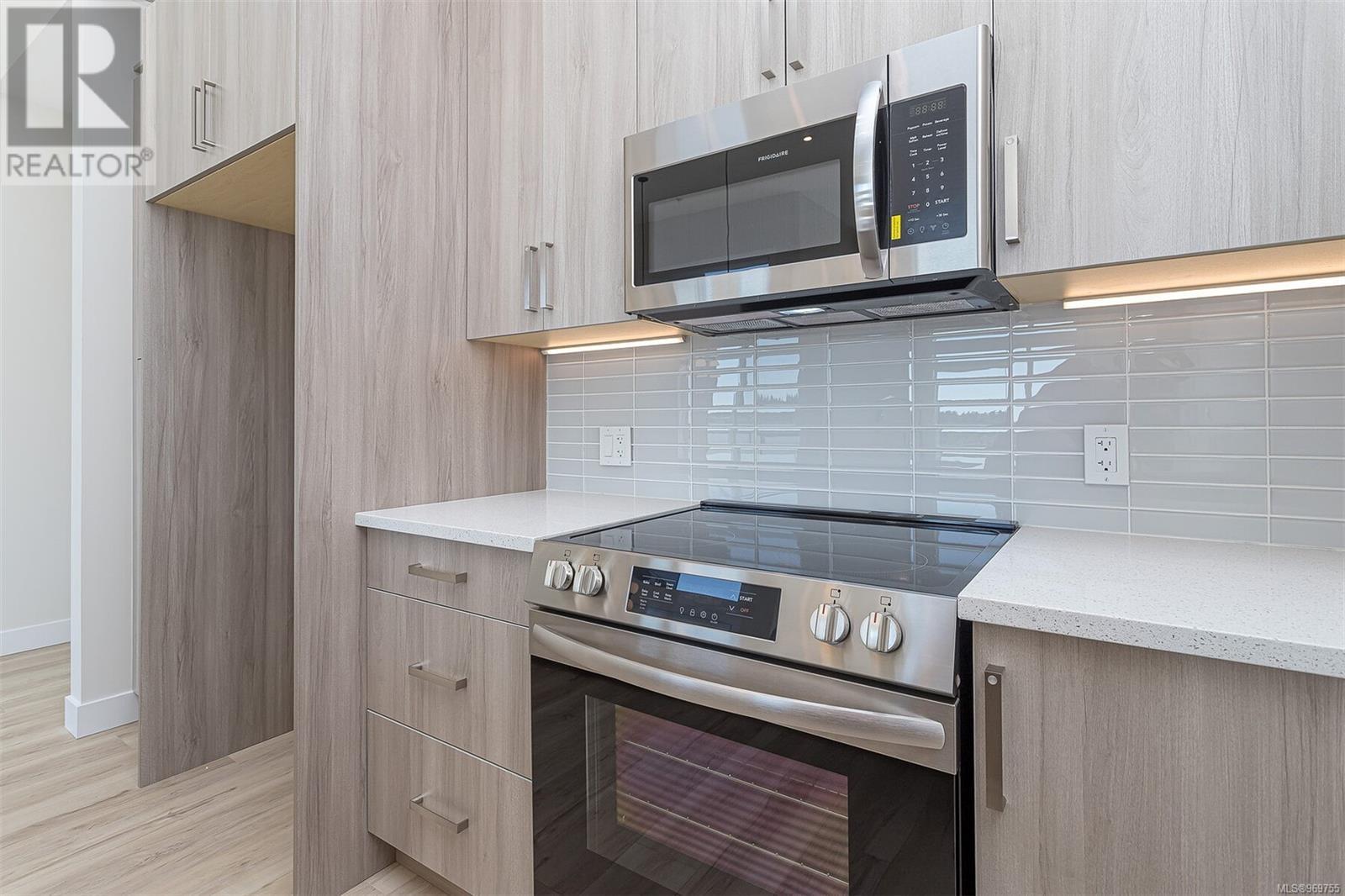 502 918 Jenkins Ave, Langford real estate listing 969755
