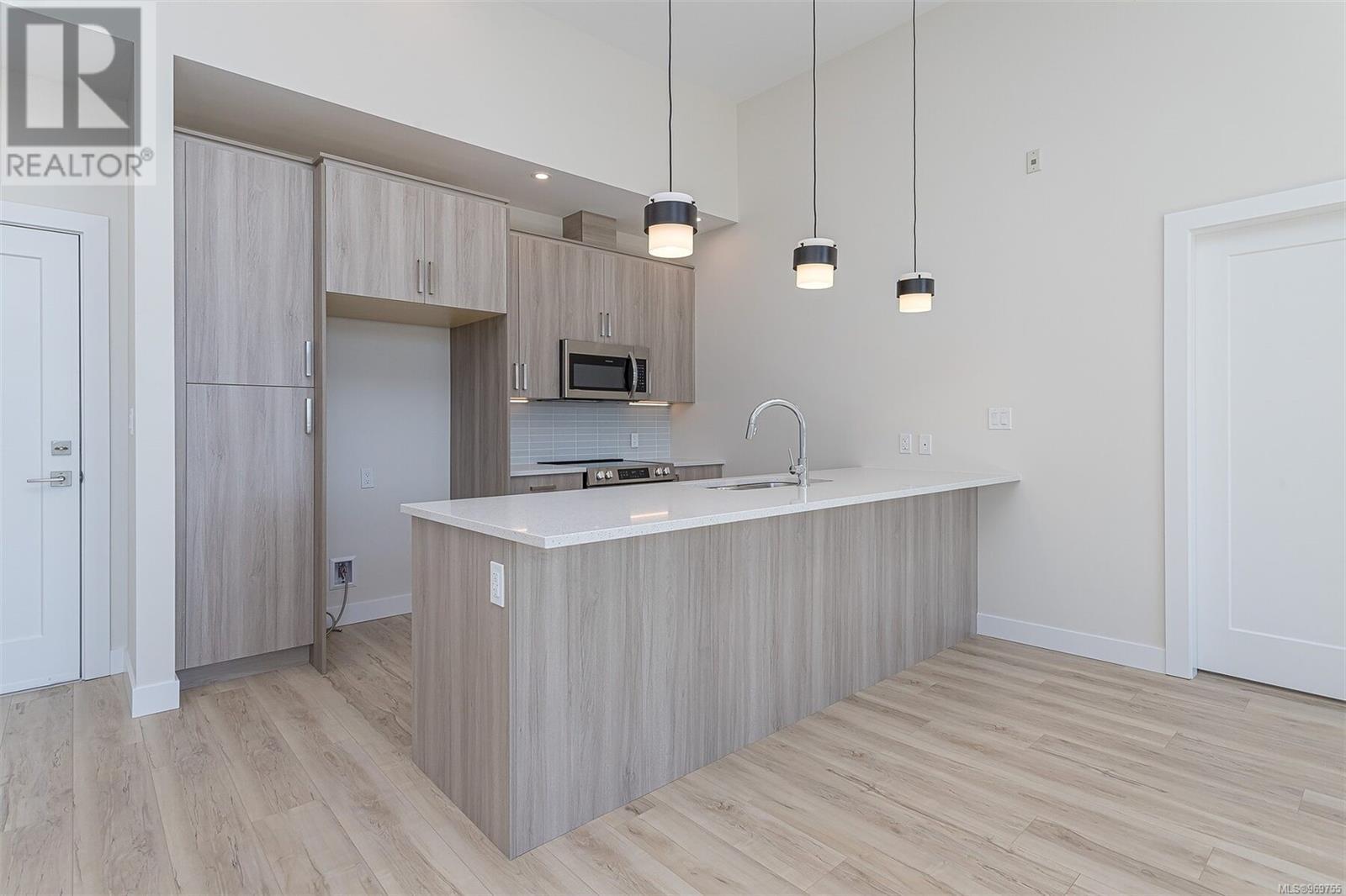 502 918 Jenkins Ave, Langford real estate listing 969755