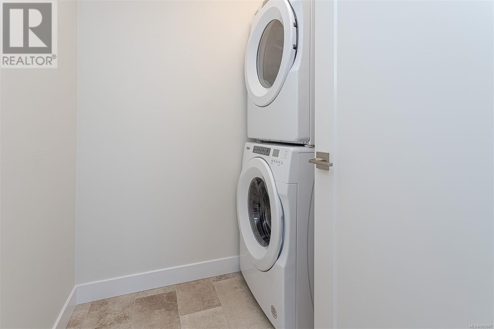 #203 924 JENKINS AVE - Image 9