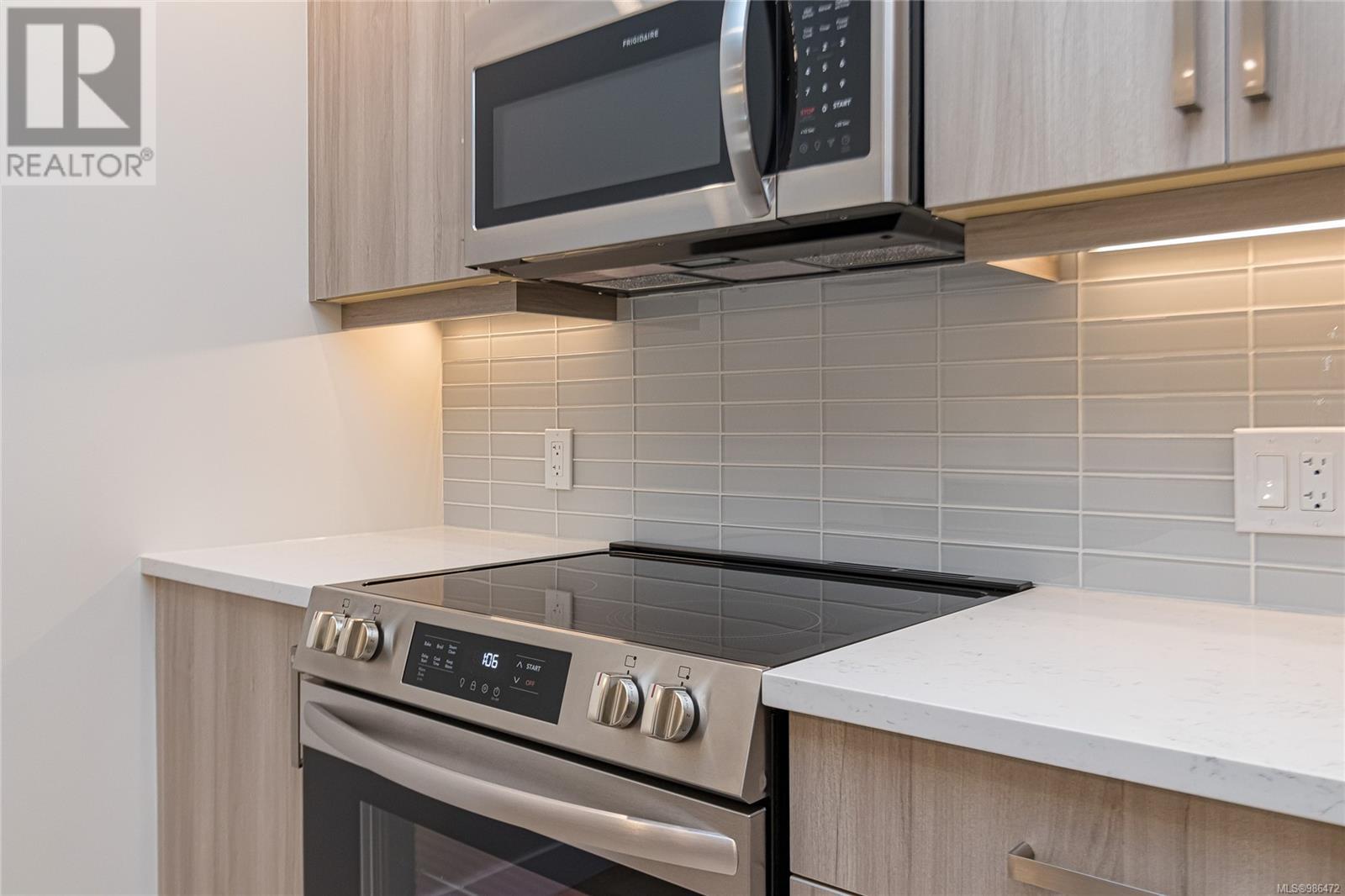 405 918 Jenkins Ave, Langford real estate listing 986472