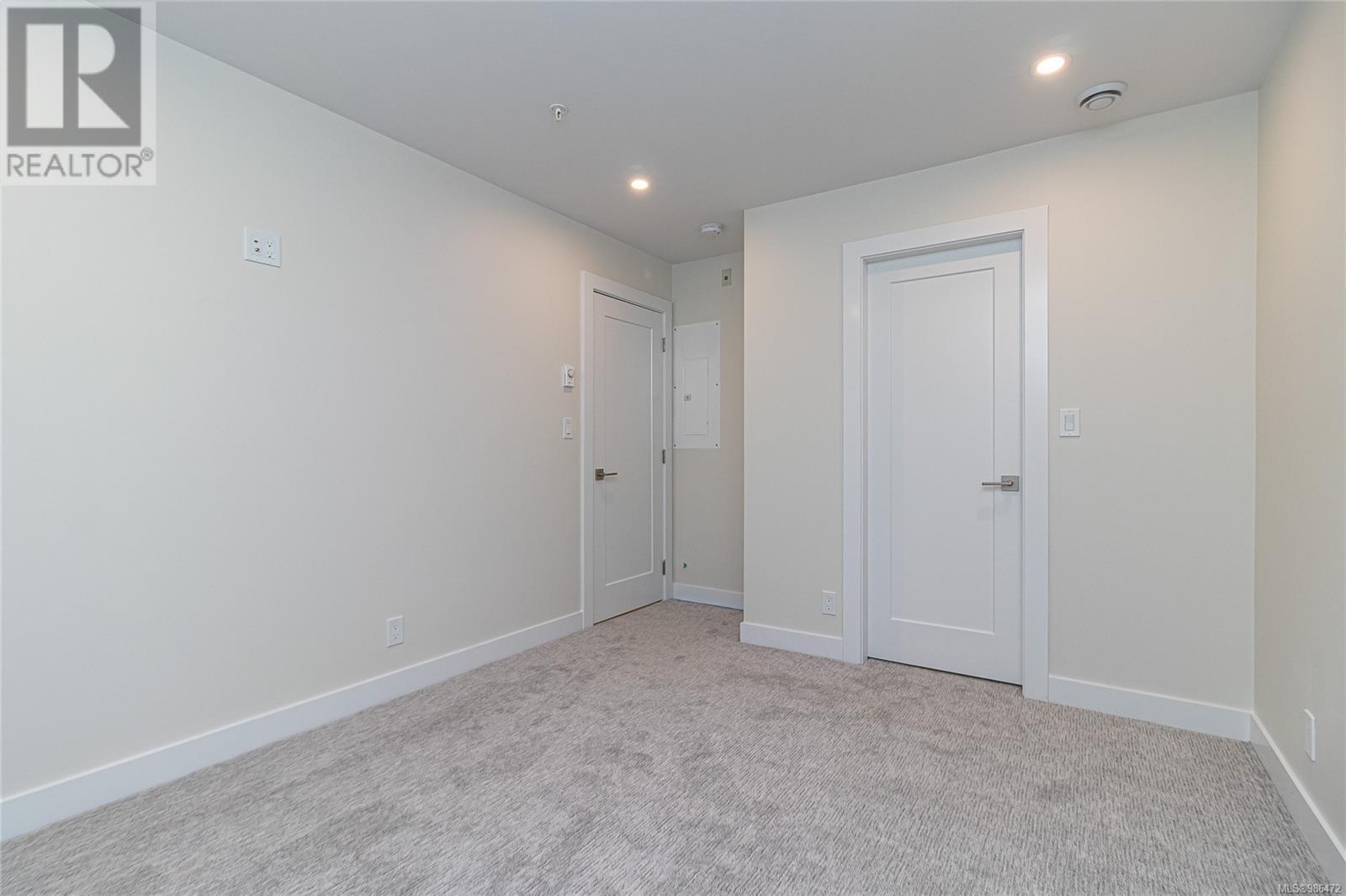 405 918 Jenkins Ave, Langford real estate listing 986472