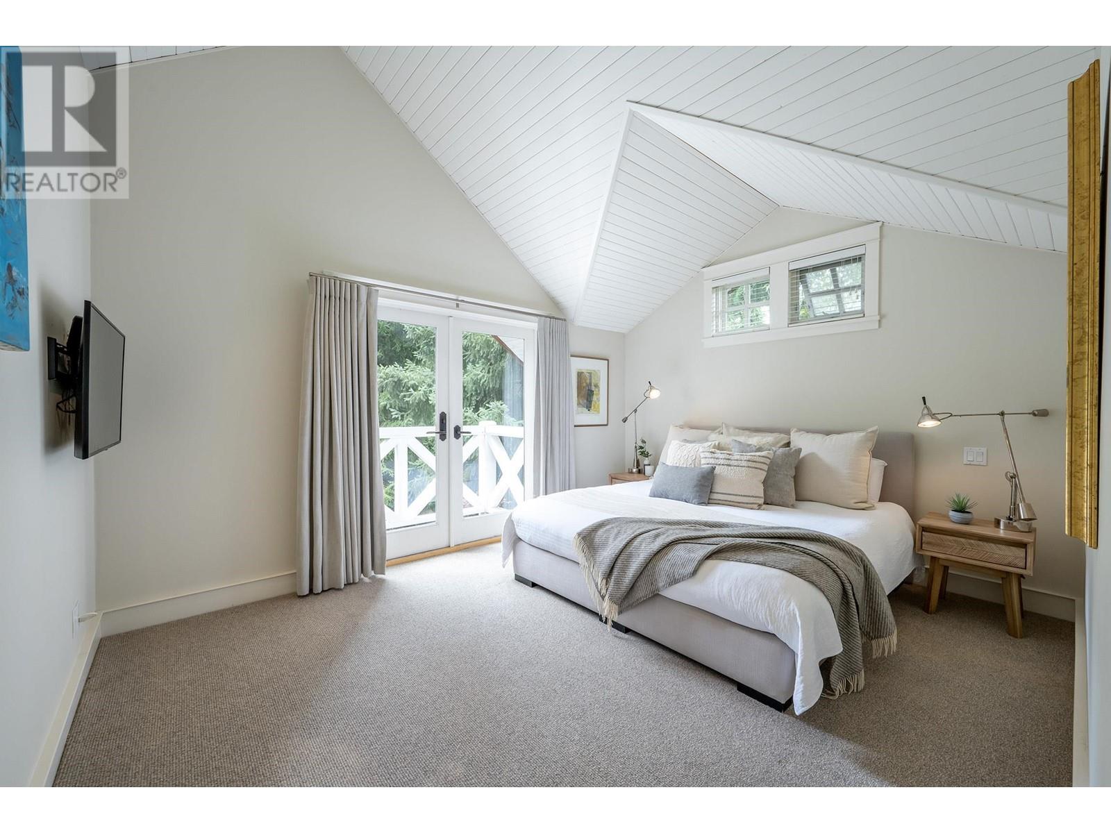 7313 FITZSIMMONS ROAD SOUTH, Whistler real estate listing R2964871