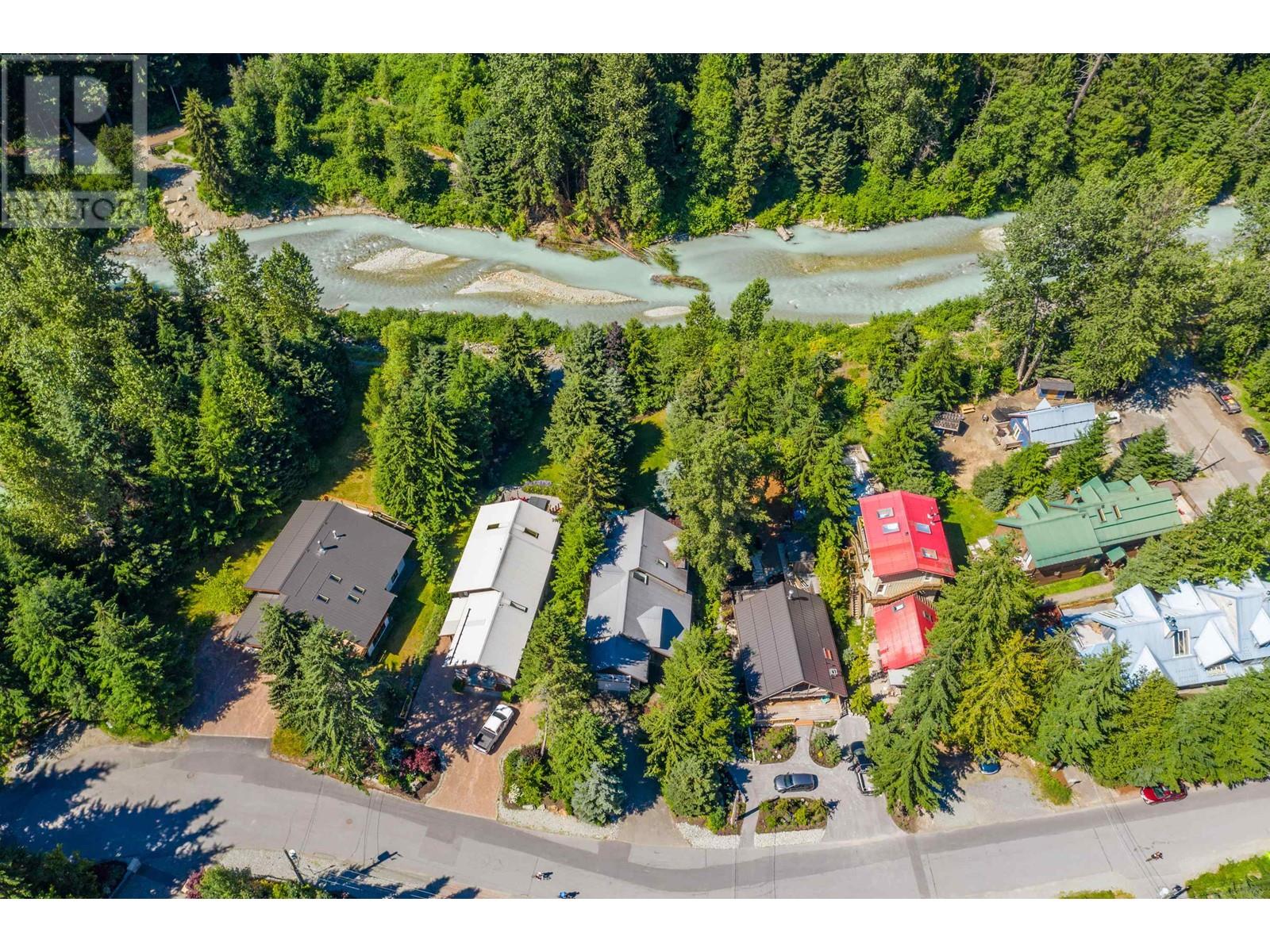 7313 FITZSIMMONS ROAD SOUTH, Whistler real estate listing R2964871