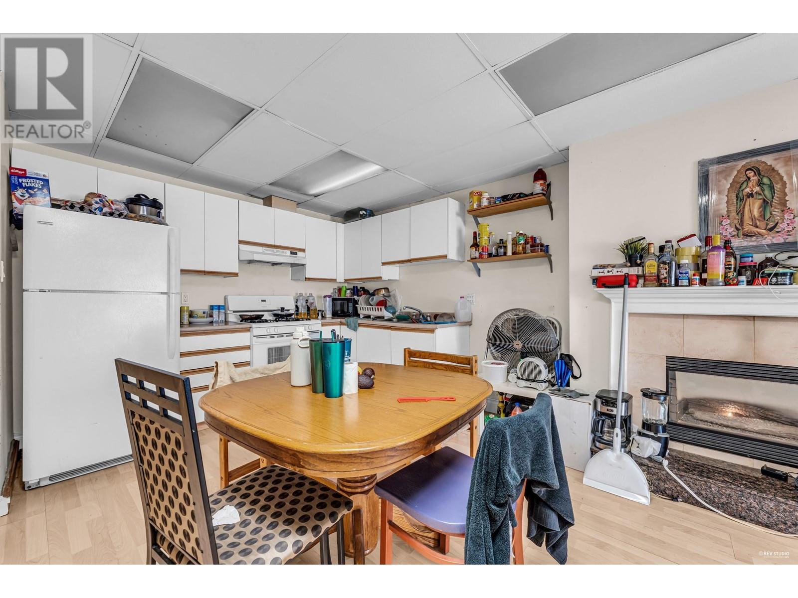Photo 8 of 7015 7017 Elwell Street, Burnaby BC