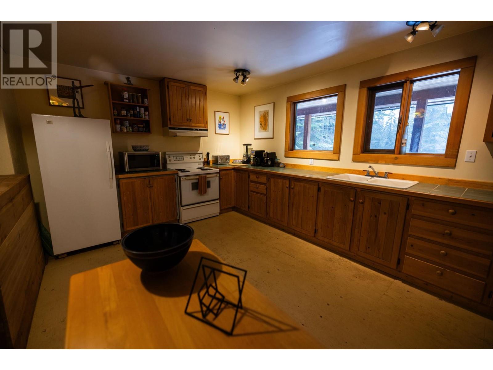 Photo 81 of 6225 Porto Rico Ymir Road, Ymir BC