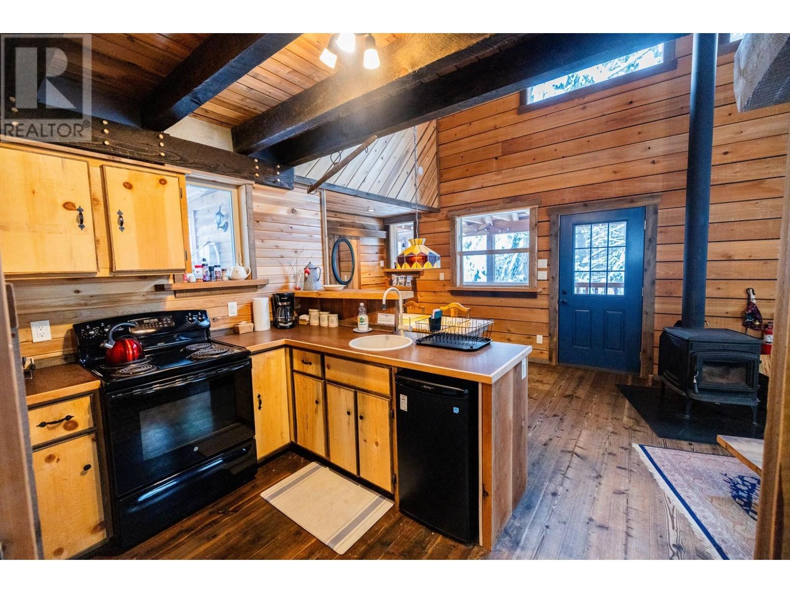 Photo 3 of 6225 Porto Rico Ymir Road, Ymir BC