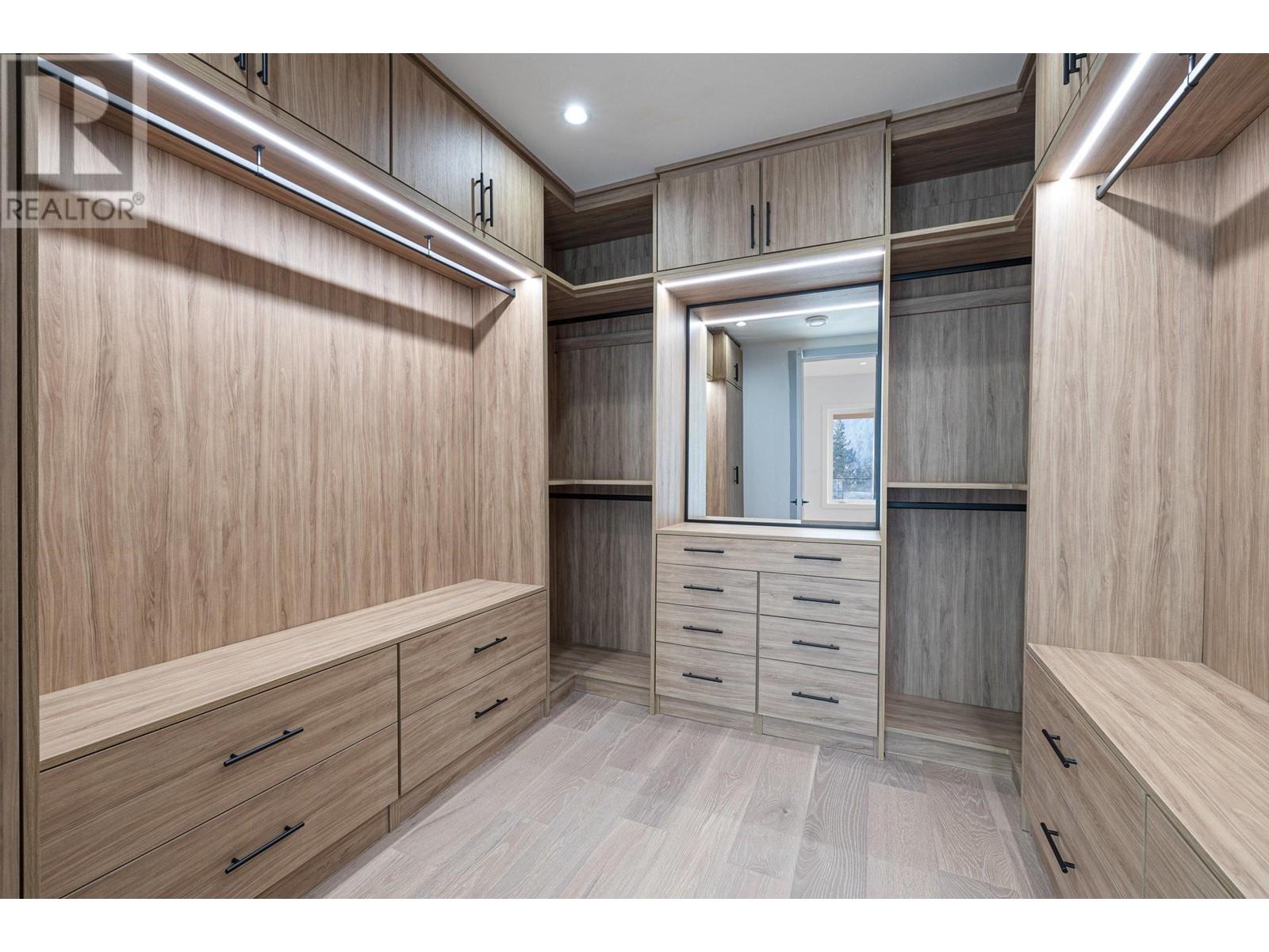 2216 WINDSAIL PLACE, Squamish real estate listing R2964106