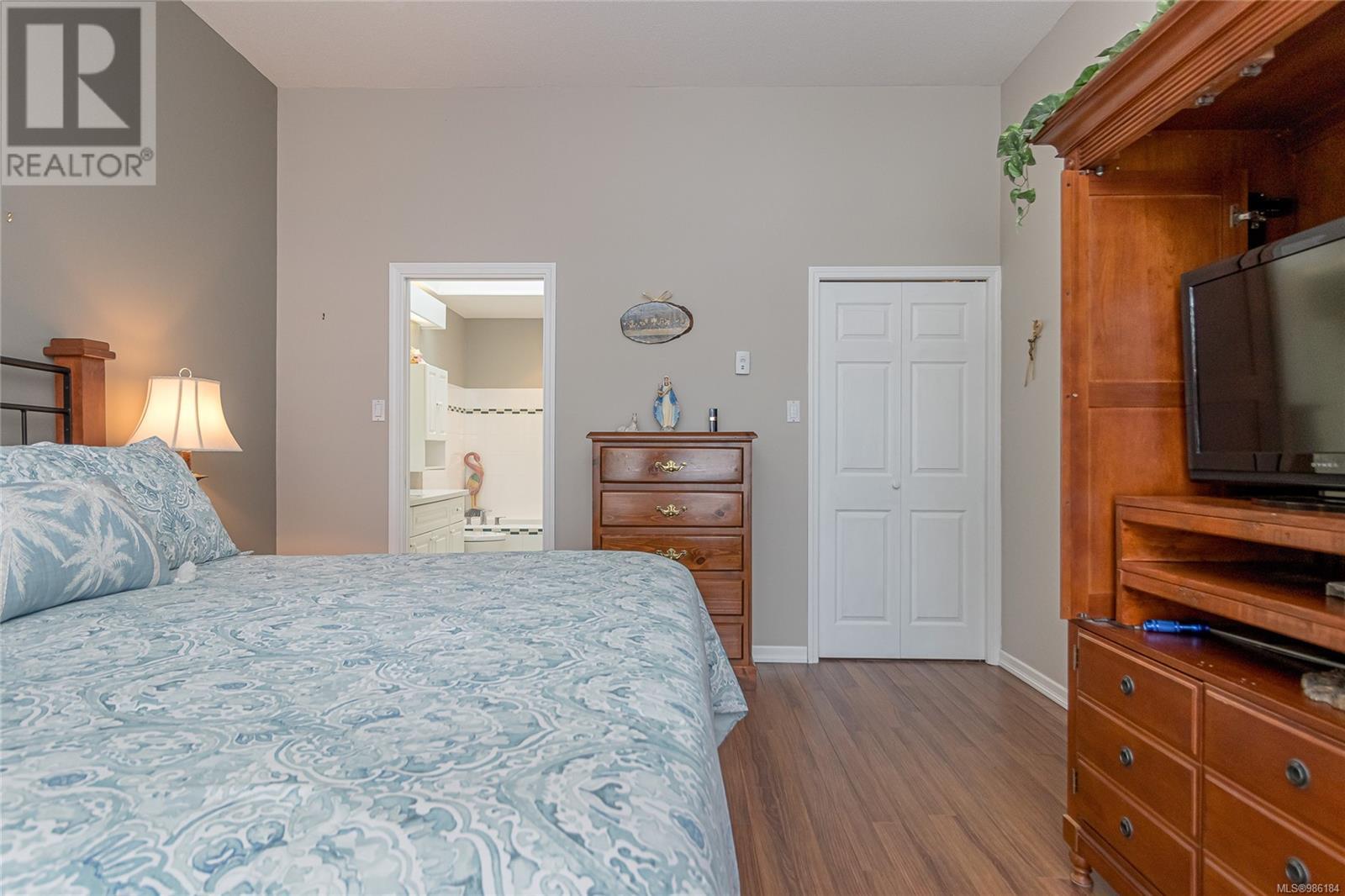 810 Lakes Blvd, Parksville